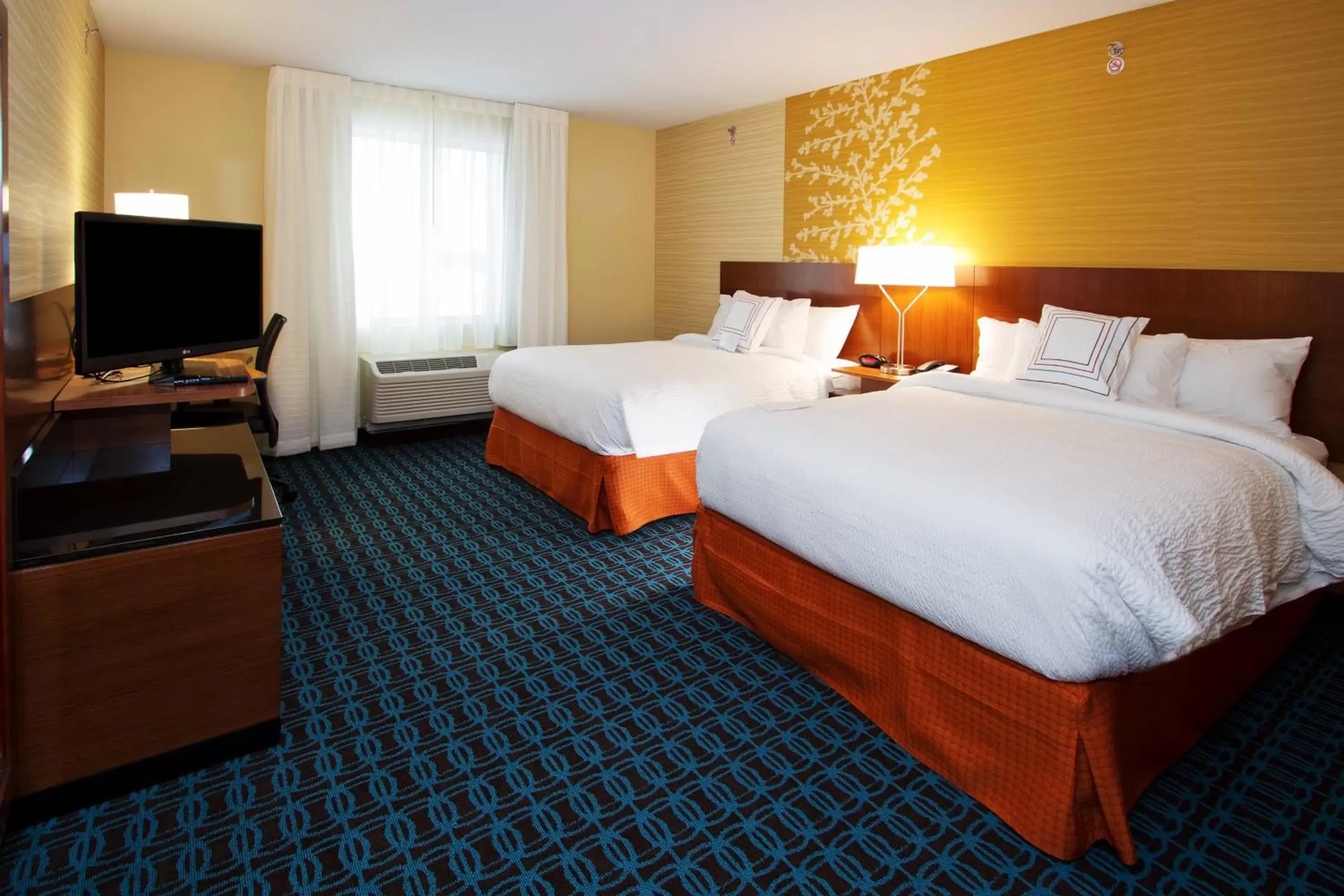 Photo of the whole room, Bed in Fairfield Inn & Suites by Marriott Wentzville