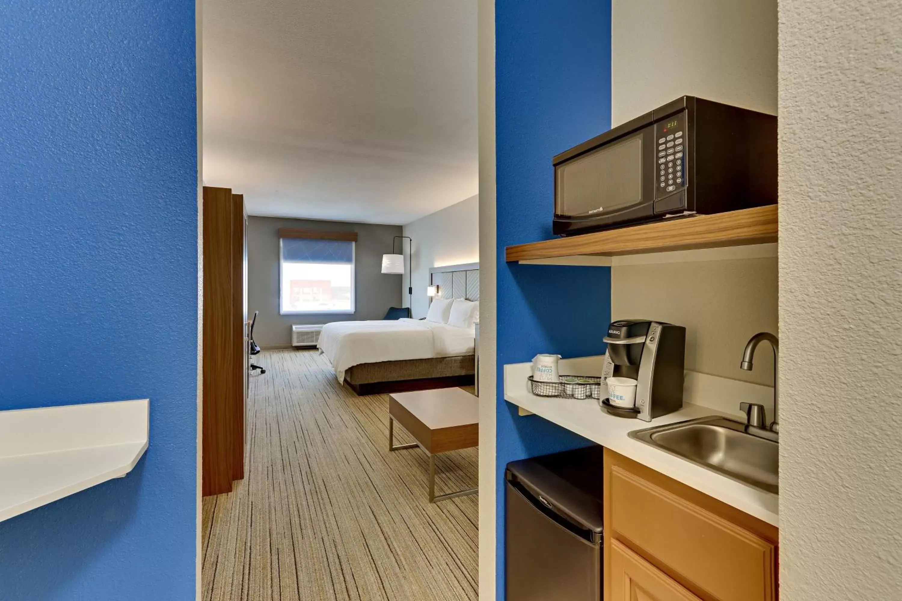 Photo of the whole room, Kitchen/Kitchenette in Holiday Inn Express Hotel and Suites Weatherford, an IHG Hotel