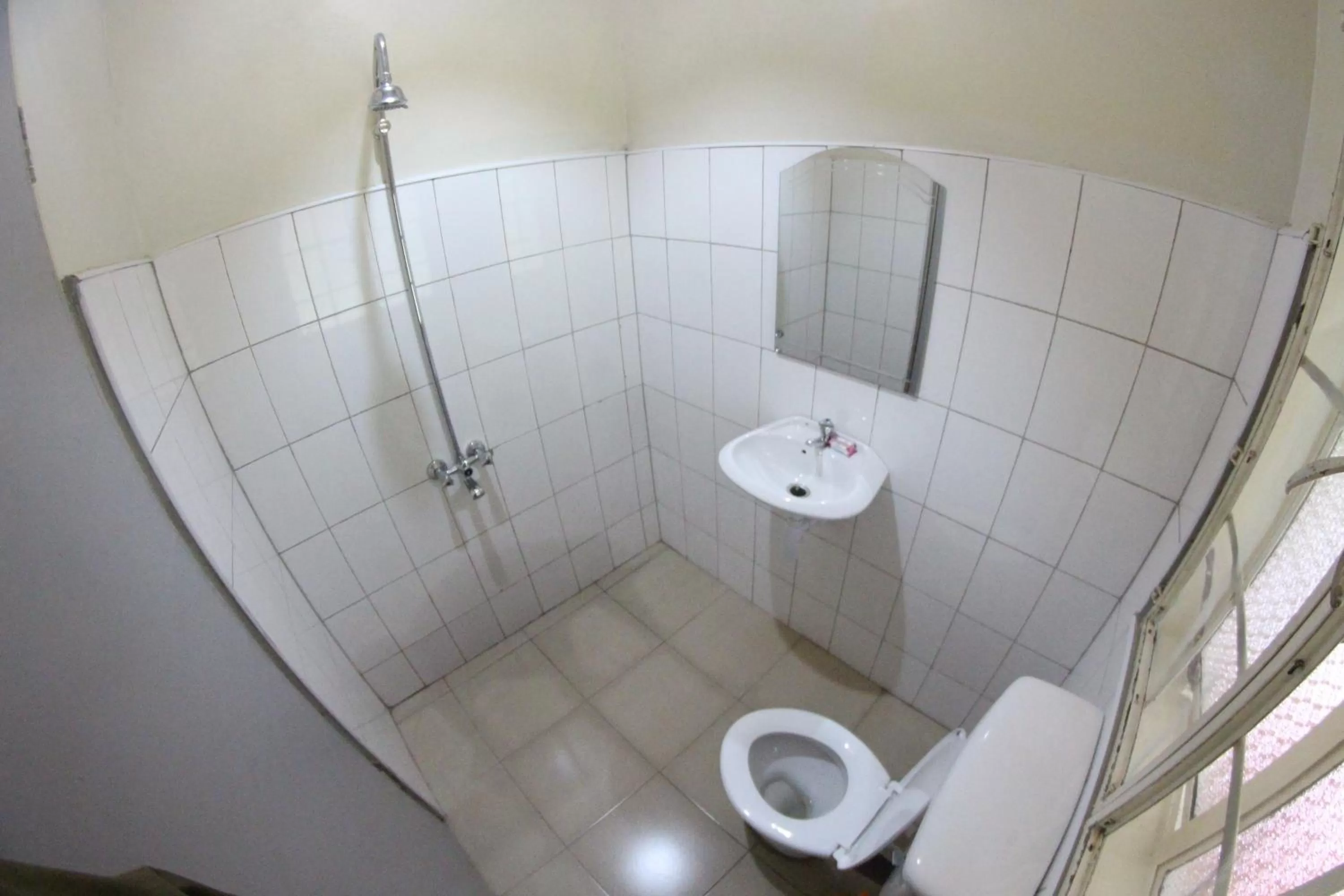 Shower in Kara-Tunga Safari Camp