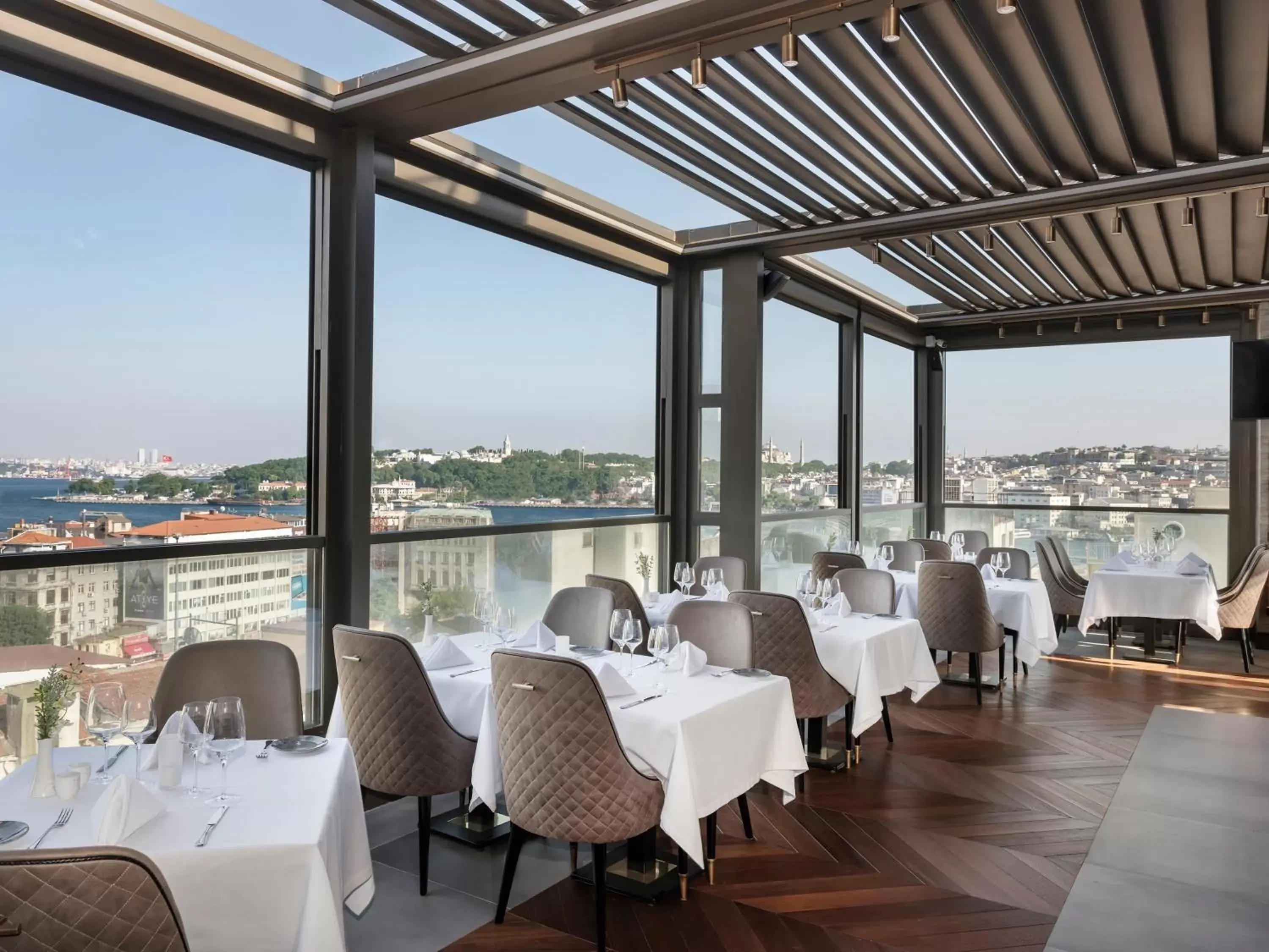Restaurant/Places to Eat in Azzap Hotel Galata
