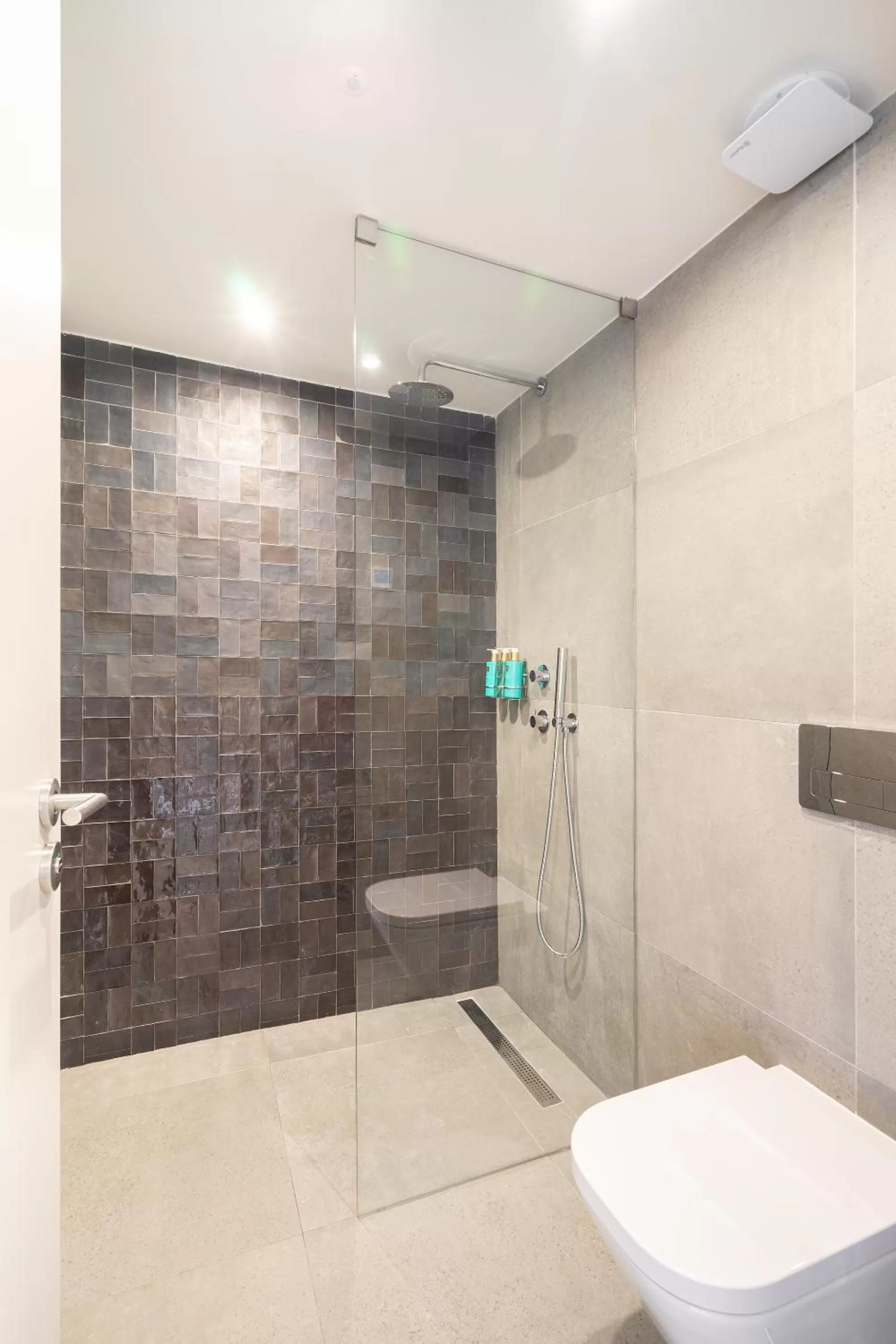 Toilet in Canto De Luz - Luxury Maison