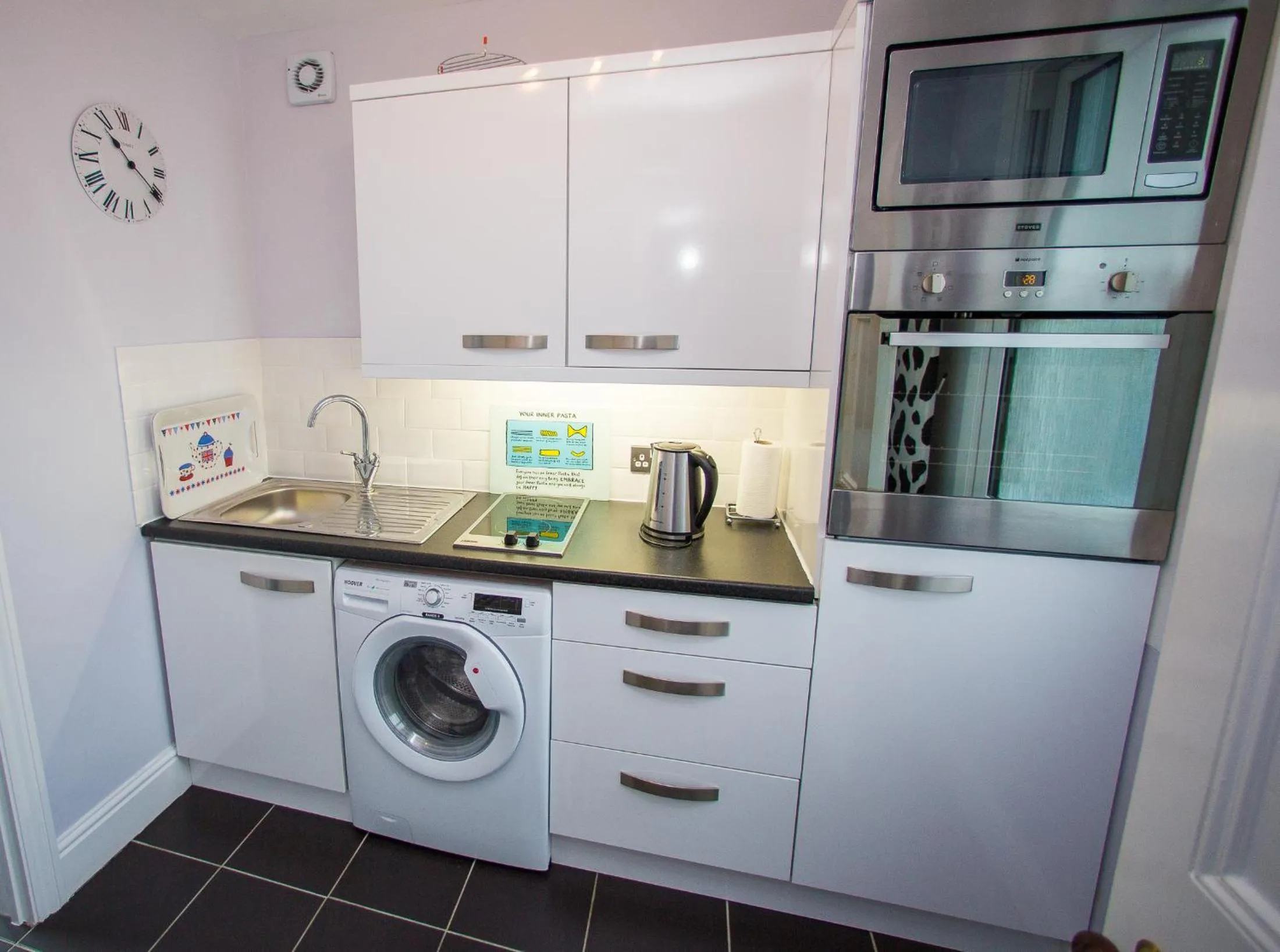Kitchen or kitchenette in Studios At Glenthorne