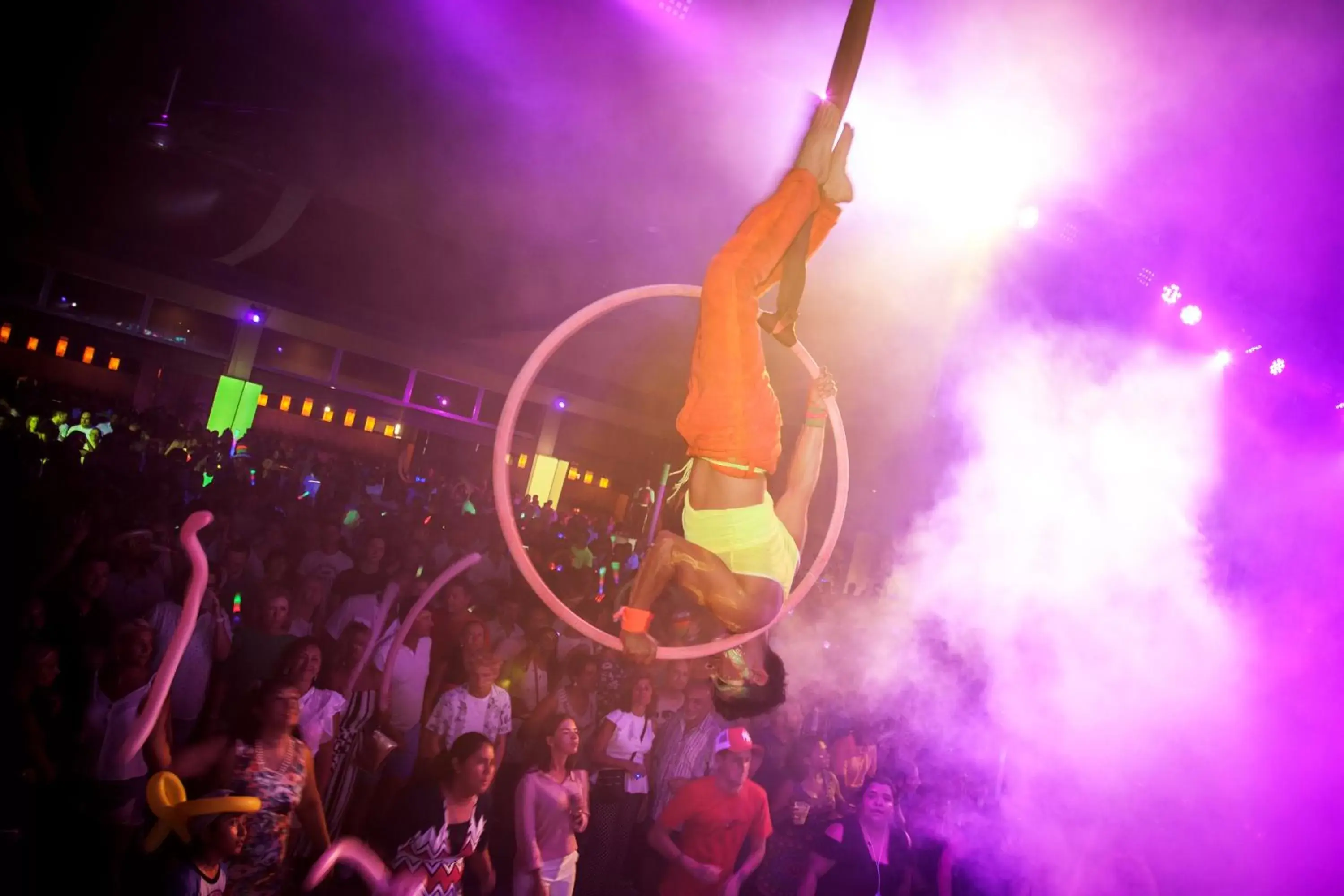 Entertainment in Riu Playacar - All Inclusive