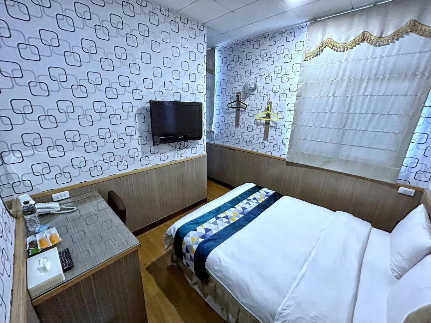 Property building, Bed in Fulong Hotel