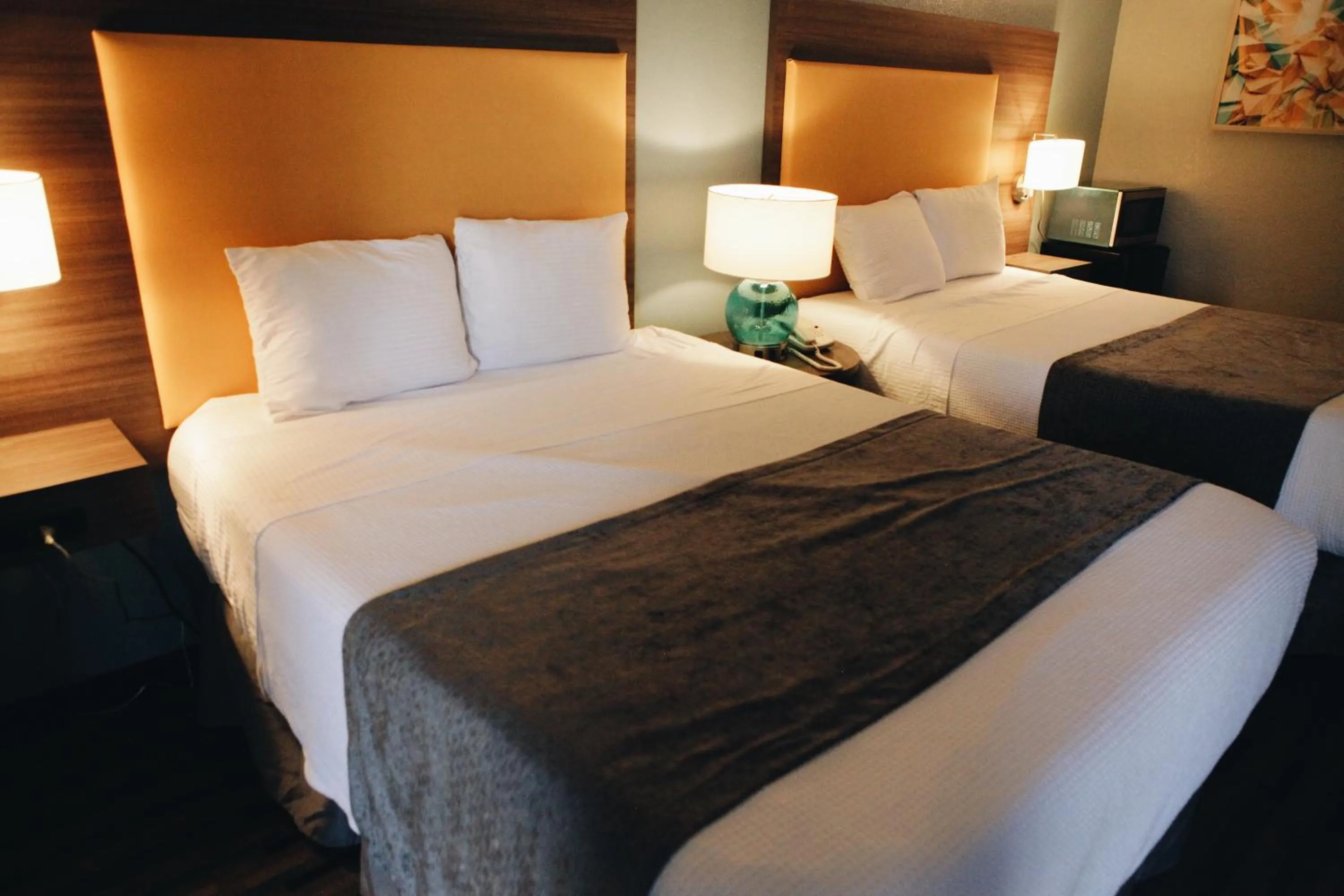 Bed in Budgetel Inn & Suites Memphis