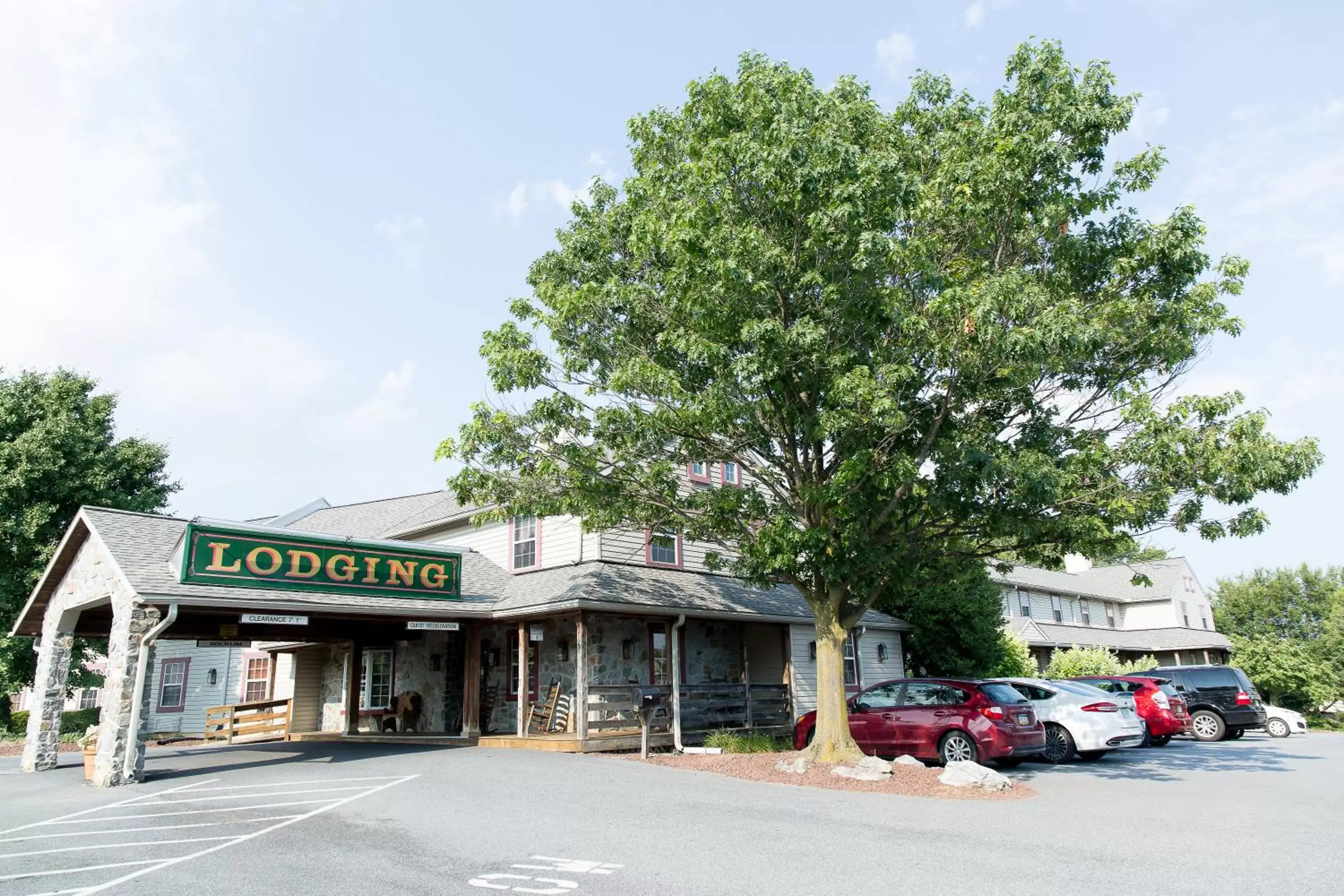 Facade/entrance, Property Building in The Country Inn of Lancaster