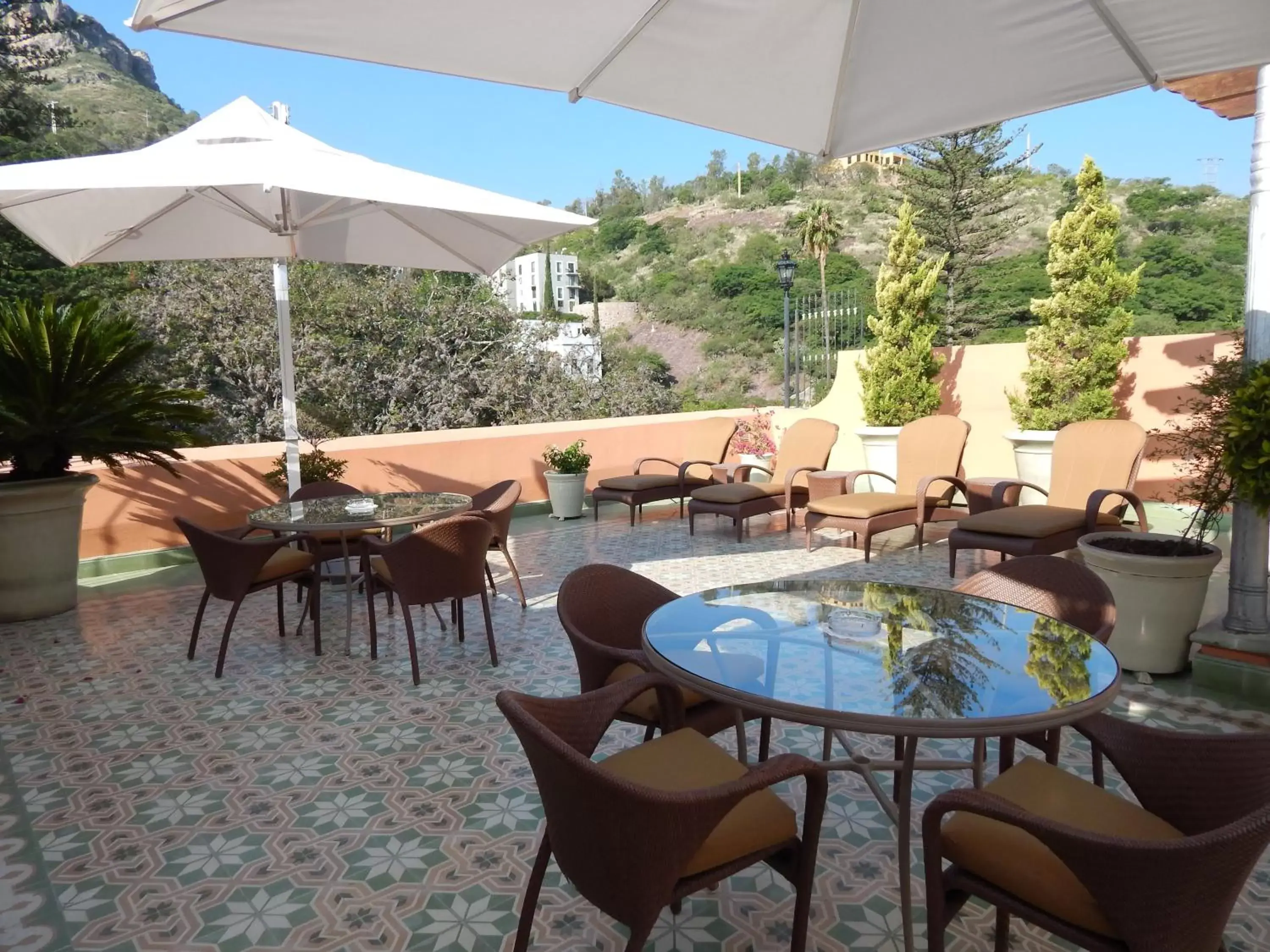 Patio, Restaurant/Places to Eat in Villa Maria Cristina Hotel