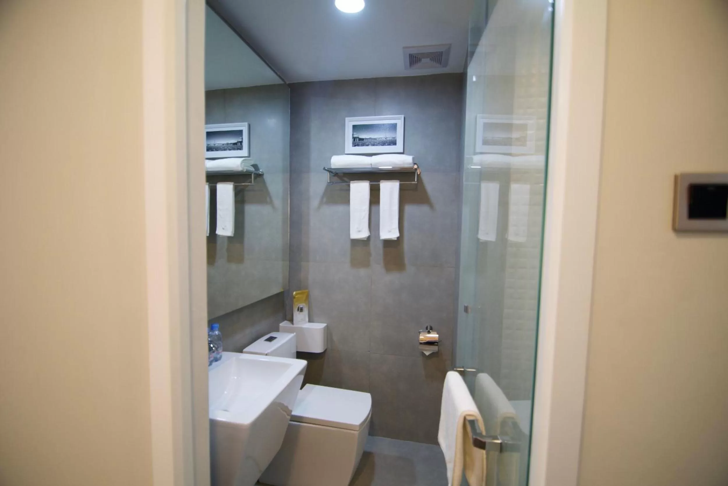 Superior Double Room in Verse Luxe Hotel Wahid Hasyim