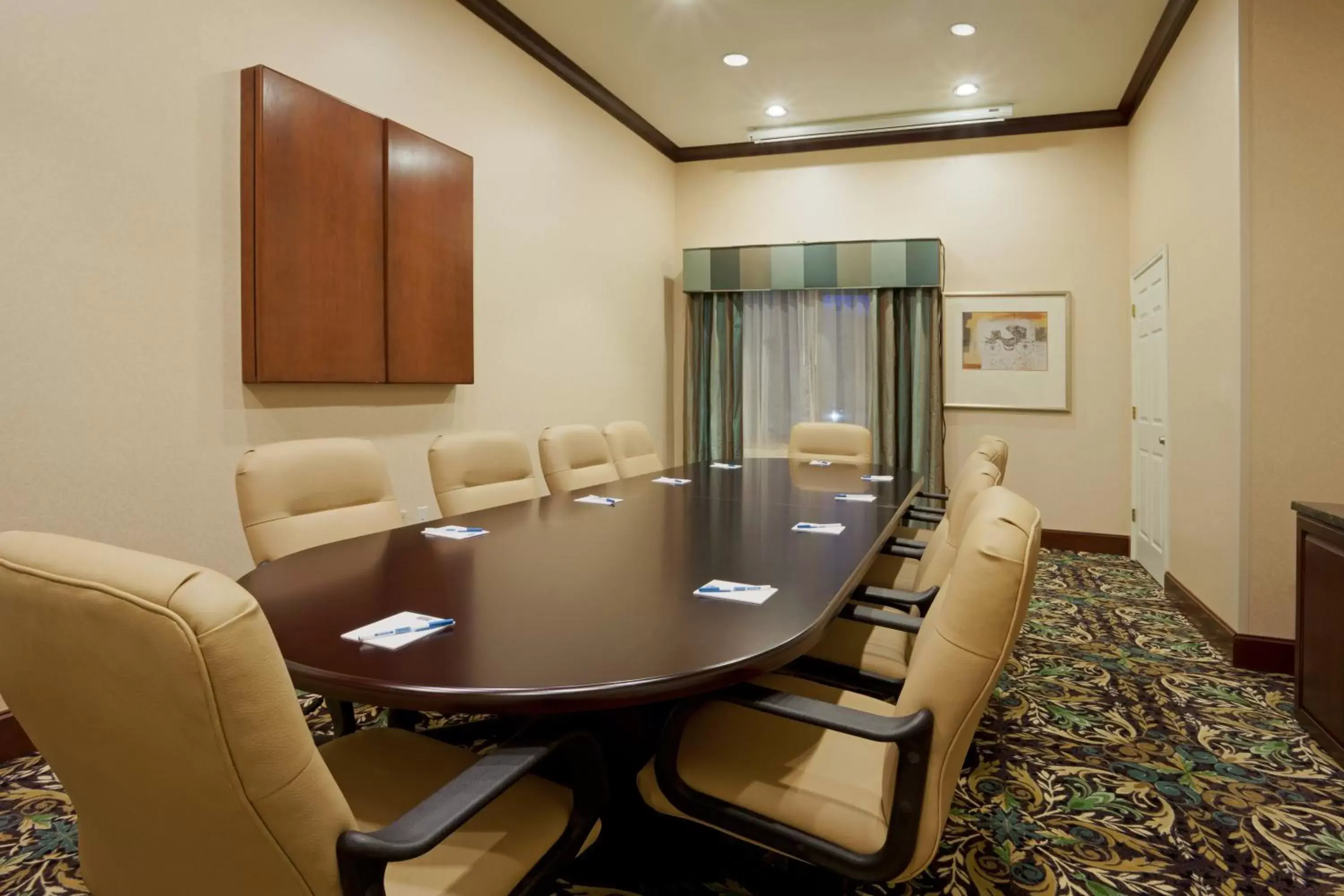 Meeting/conference room in Staybridge Suites San Antonio Sea World, an IHG Hotel