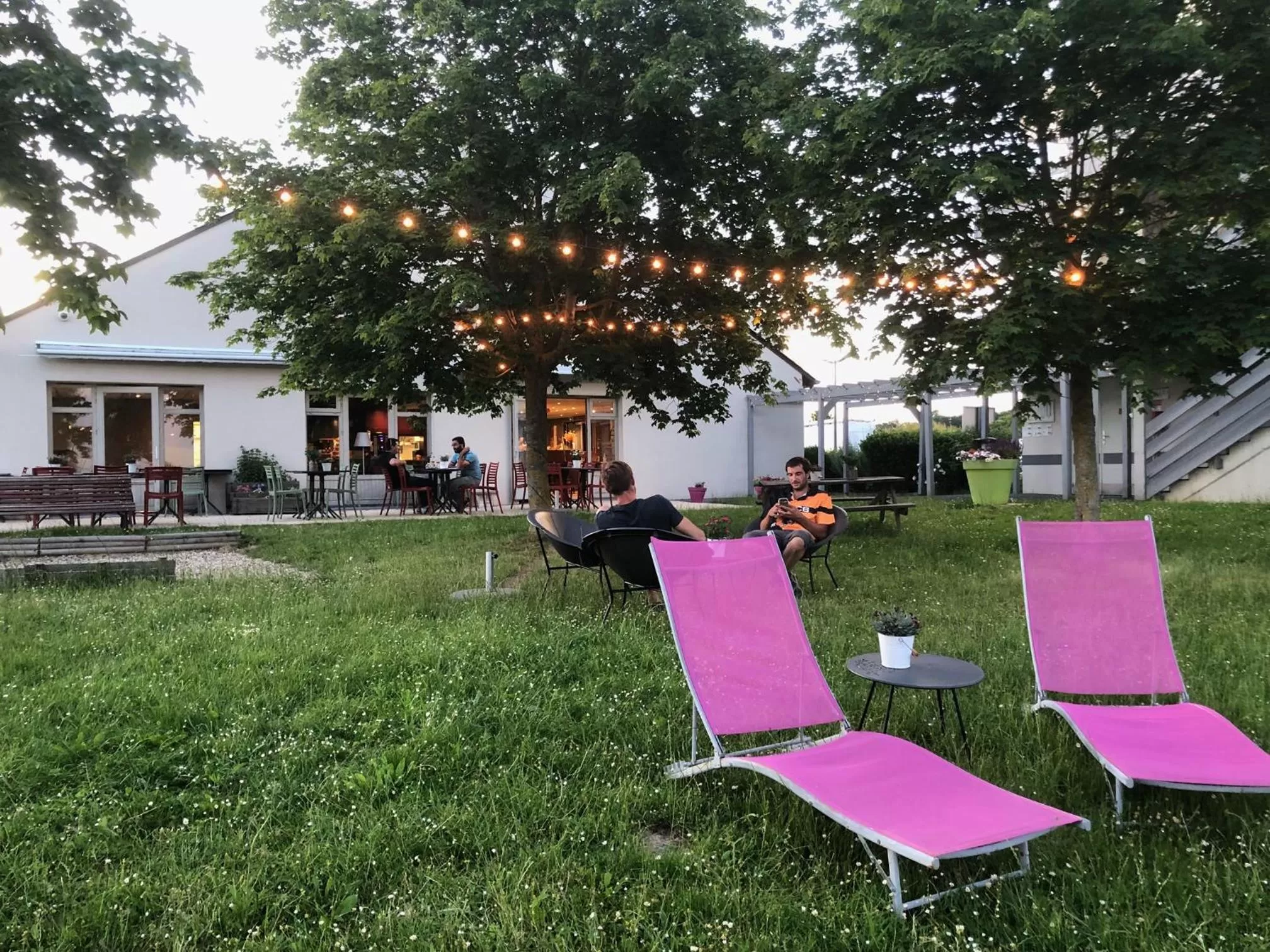 Property building, Garden in Campanile Roissy - Saint Witz