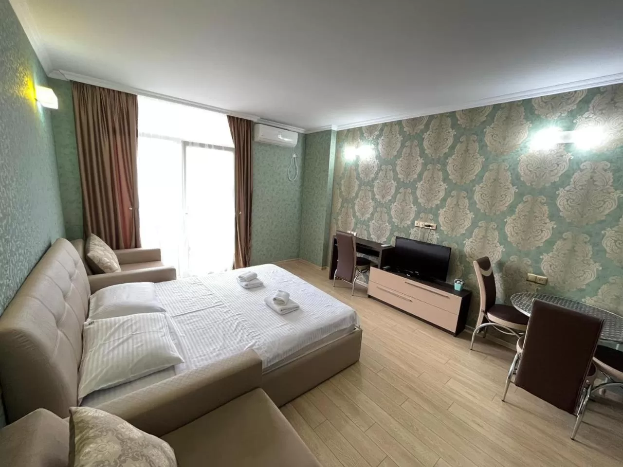 Bed in Holiday Lux Sea Towers Batumi