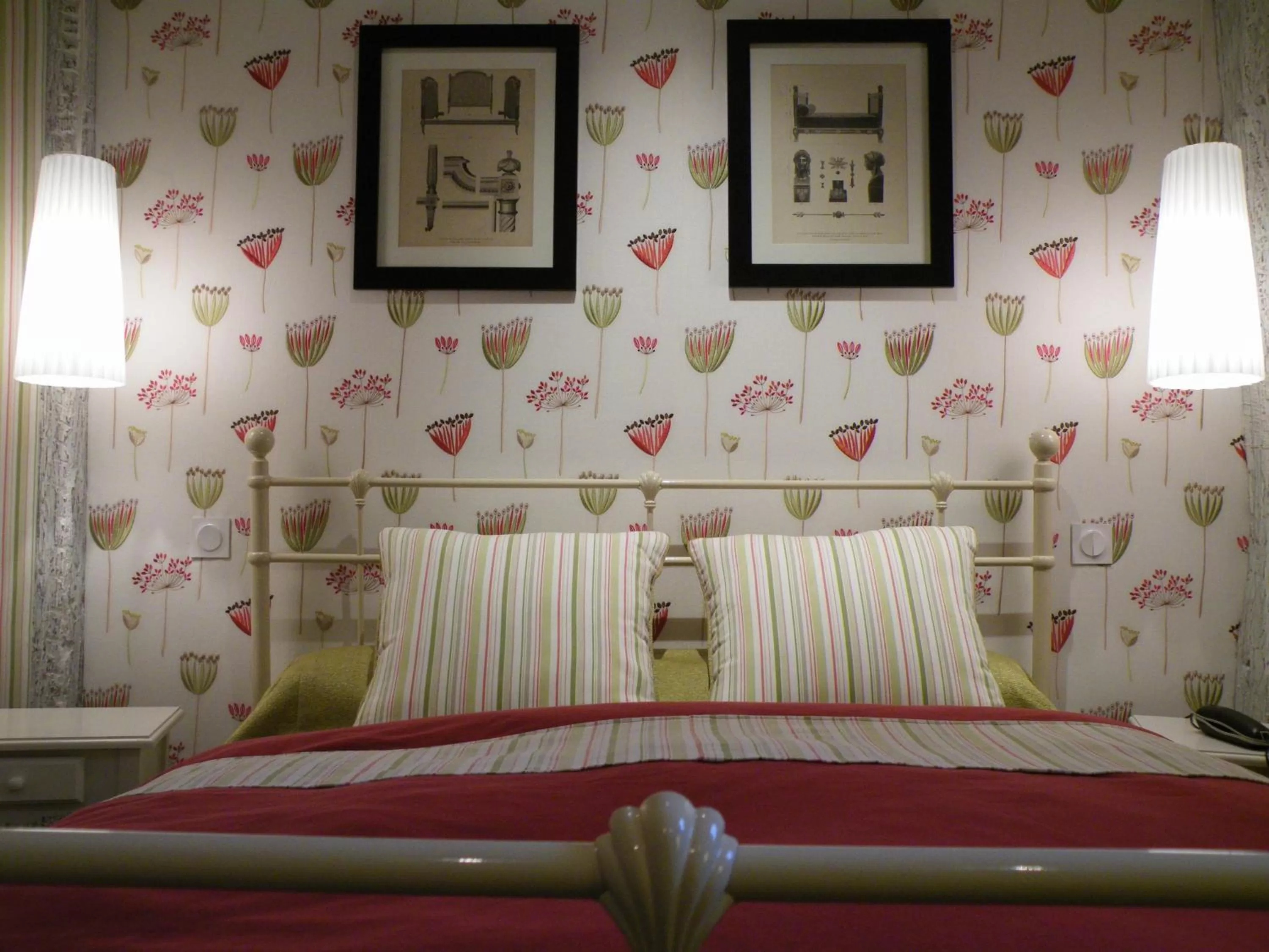 Bed in Hôtel Diderot