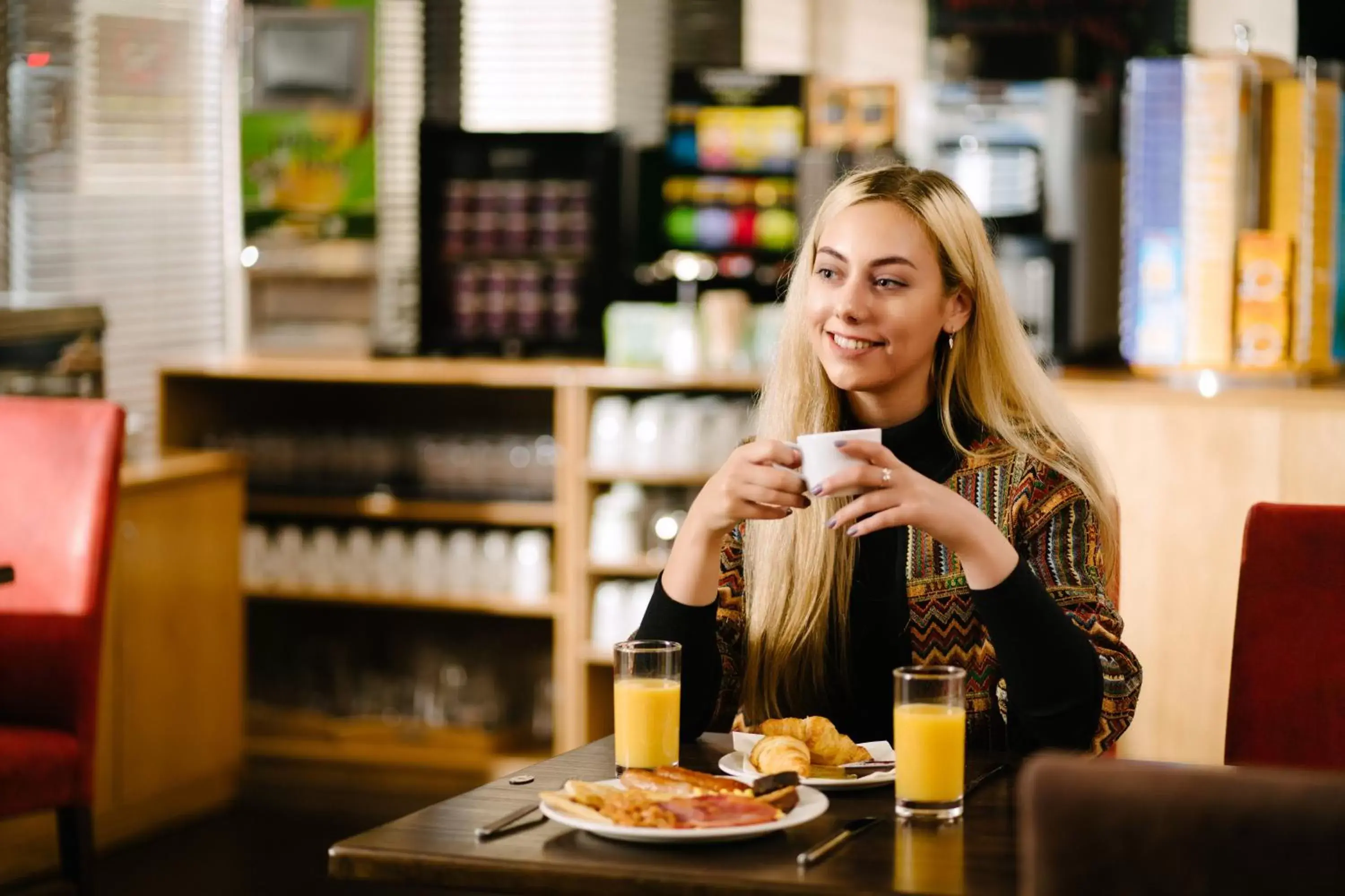 Food and drinks in Belmore Court & Motel