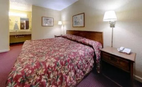 Photo of the whole room, Bed in Americas Best Value Inn & Suites Greenville