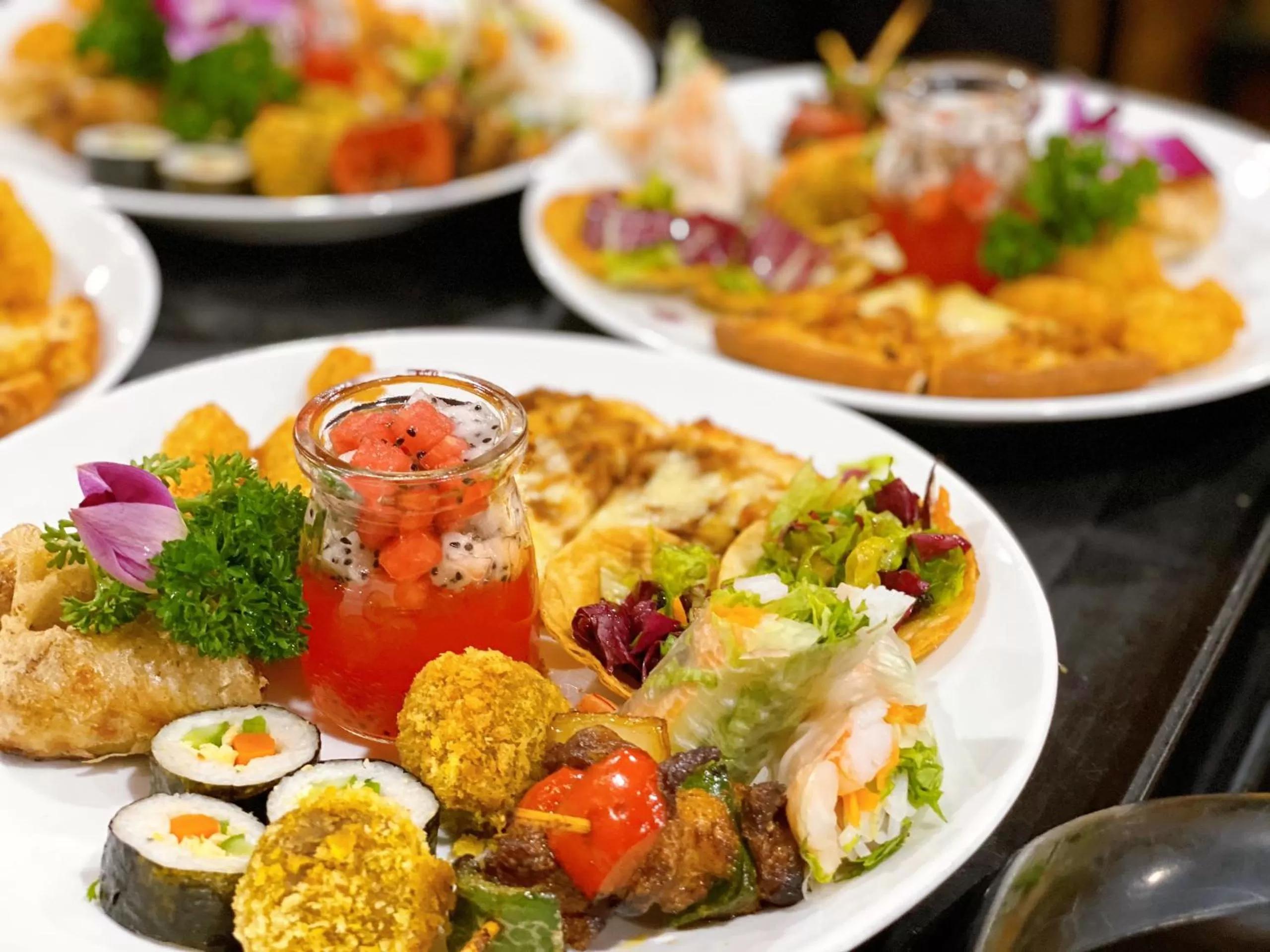 Restaurant/places to eat in Bao Son International Hotel