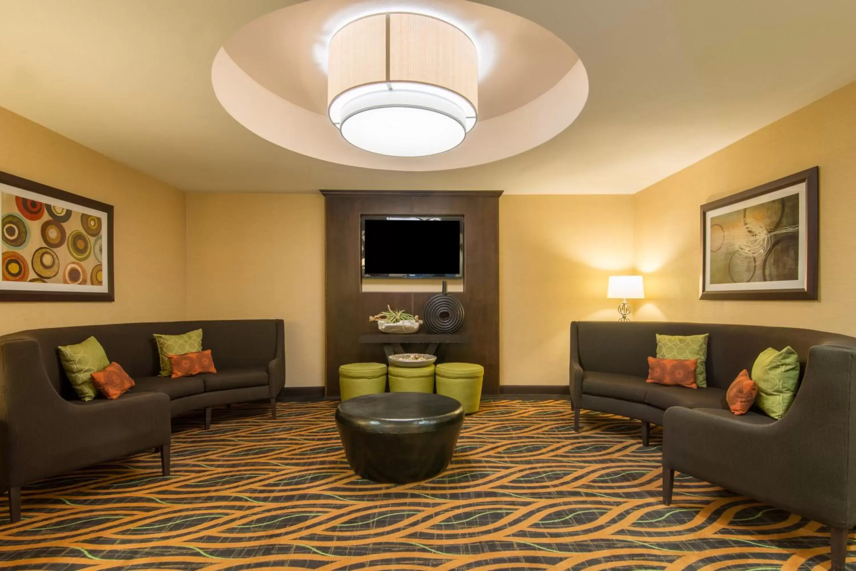 Property building, Seating Area in Holiday Inn Express Hotel & Suites Hobbs, an IHG Hotel
