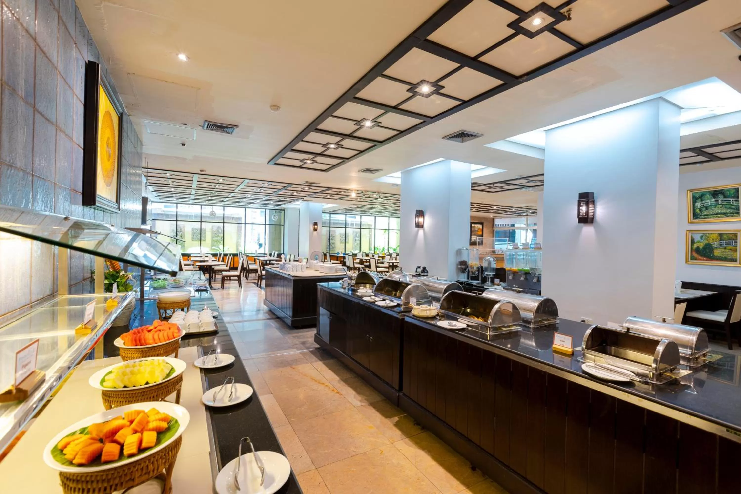 Breakfast in Pinnacle Lumpinee Park Hotel