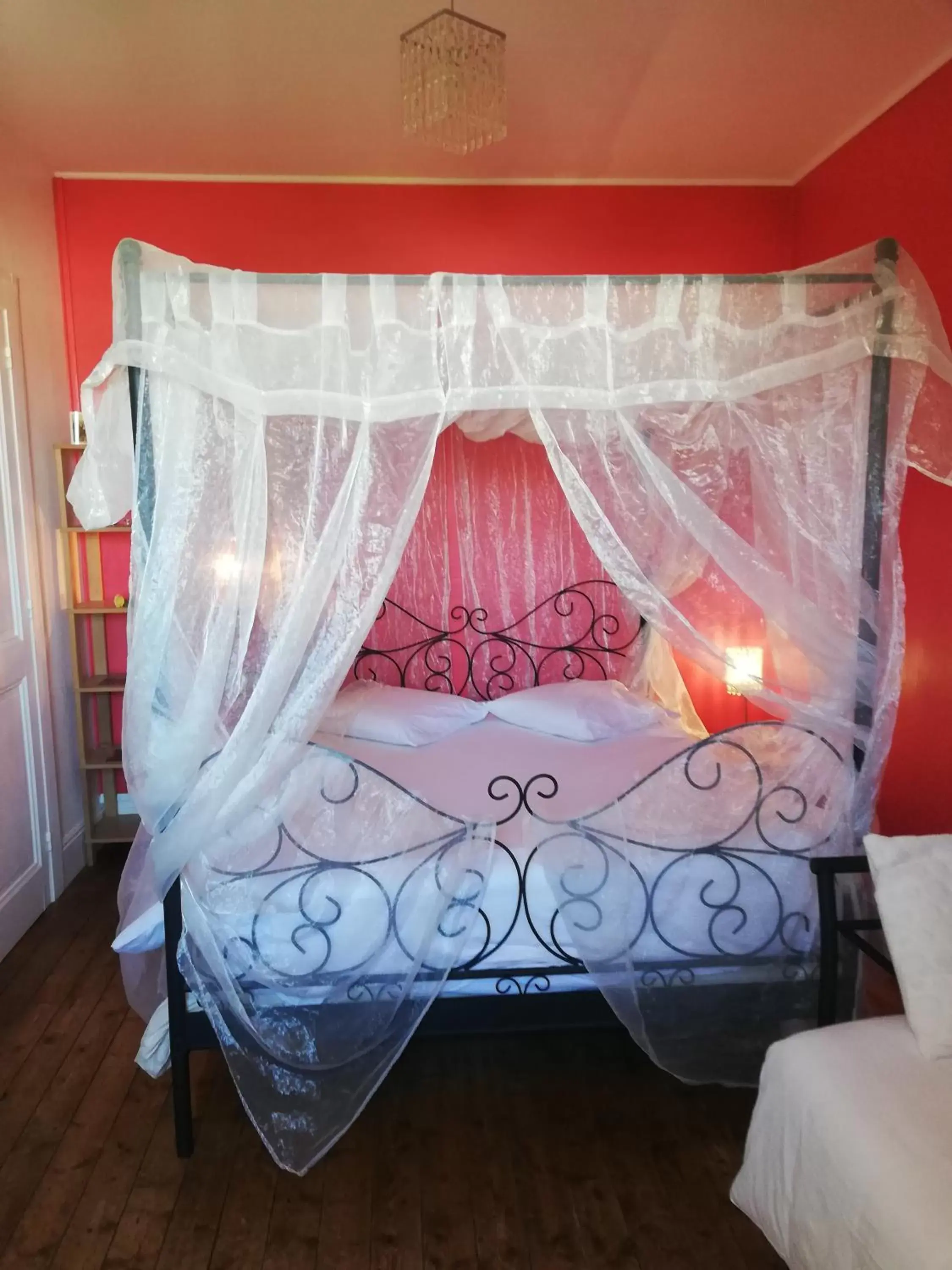 Bedroom, Bed in La Chambre d'hôte de Chris