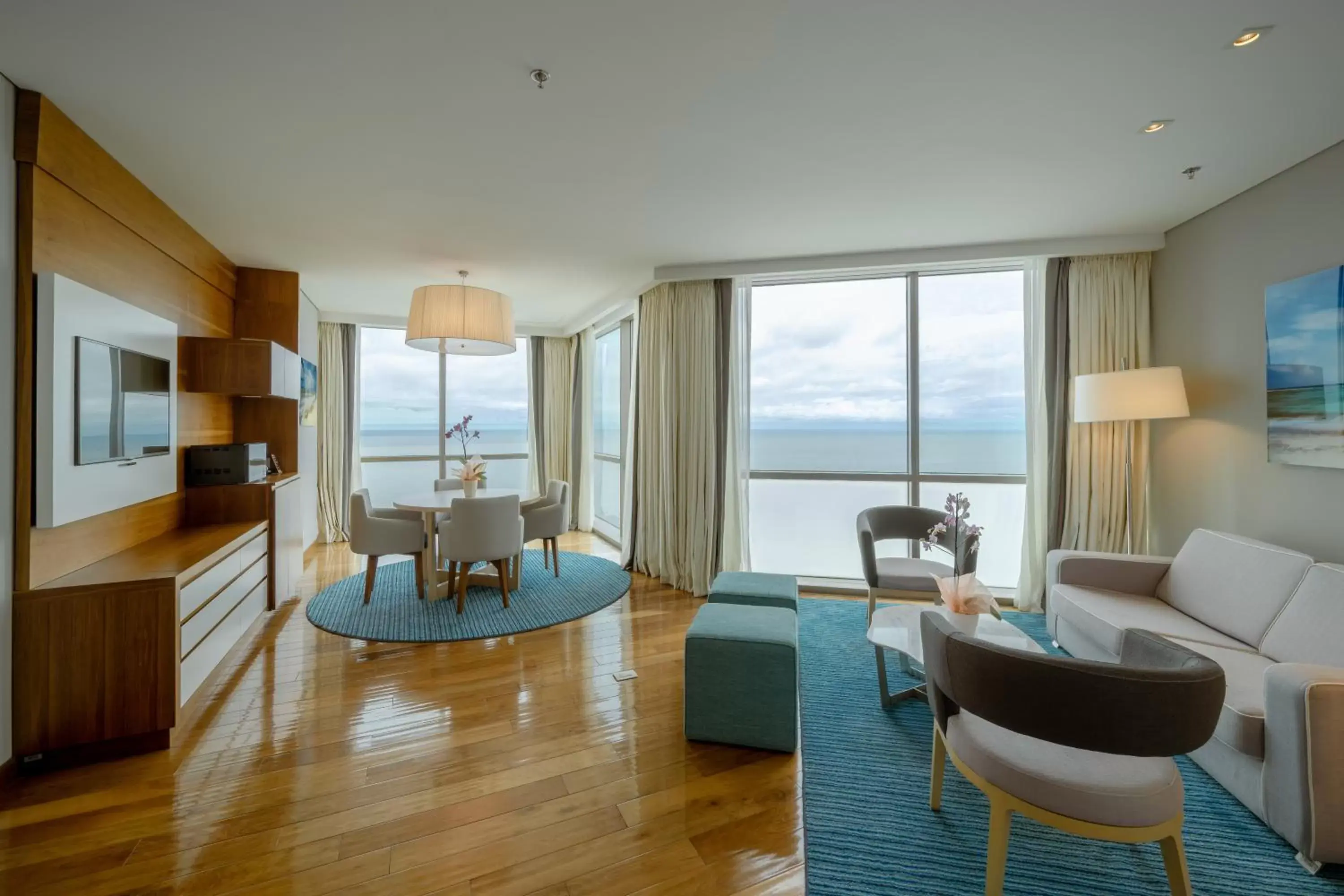 Living room, Seating Area in Hotel InterContinental Cartagena, an IHG Hotel