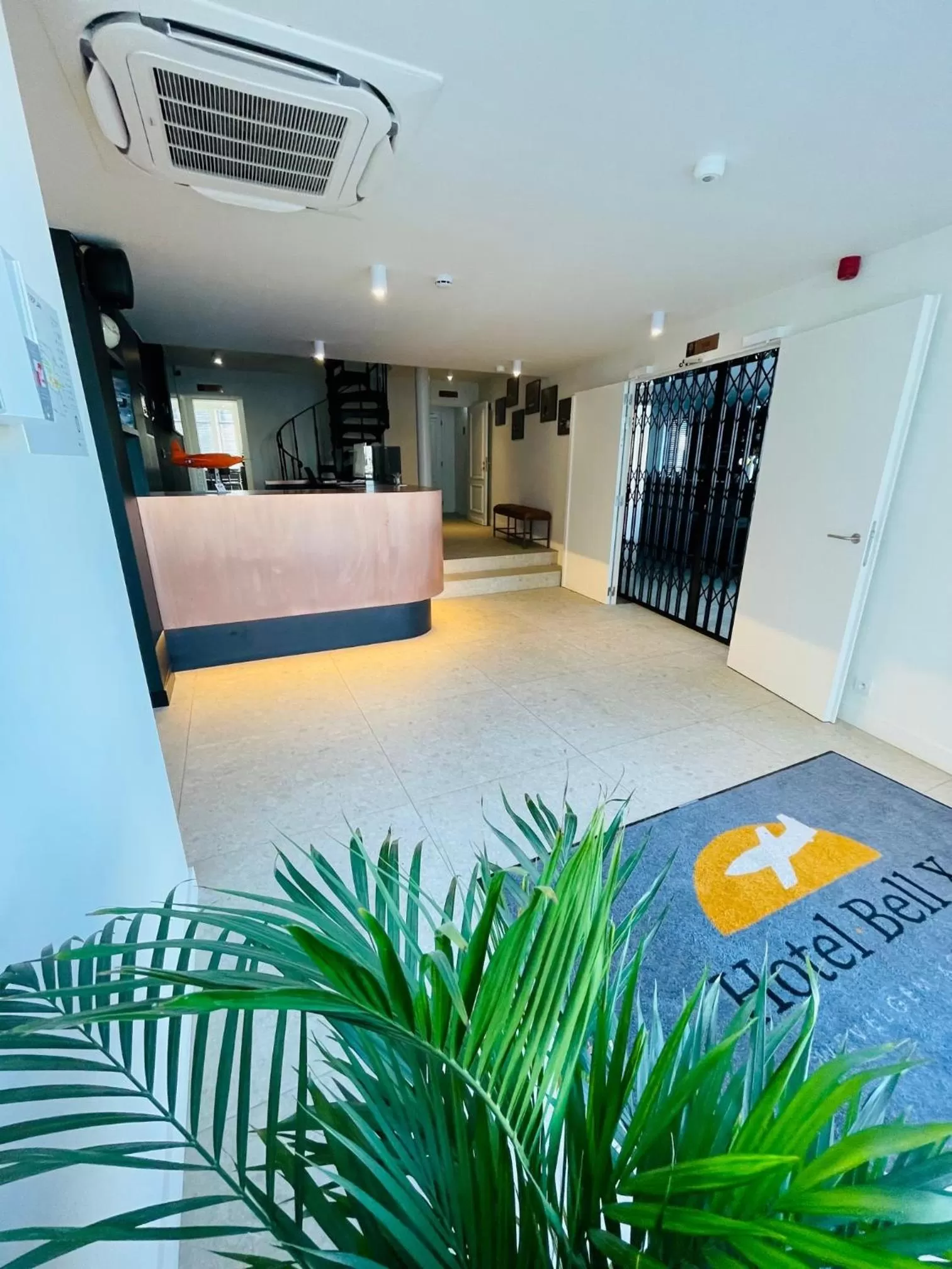 Property building, Bed in Hotel Bell-X Kortrijk-Wevelgem