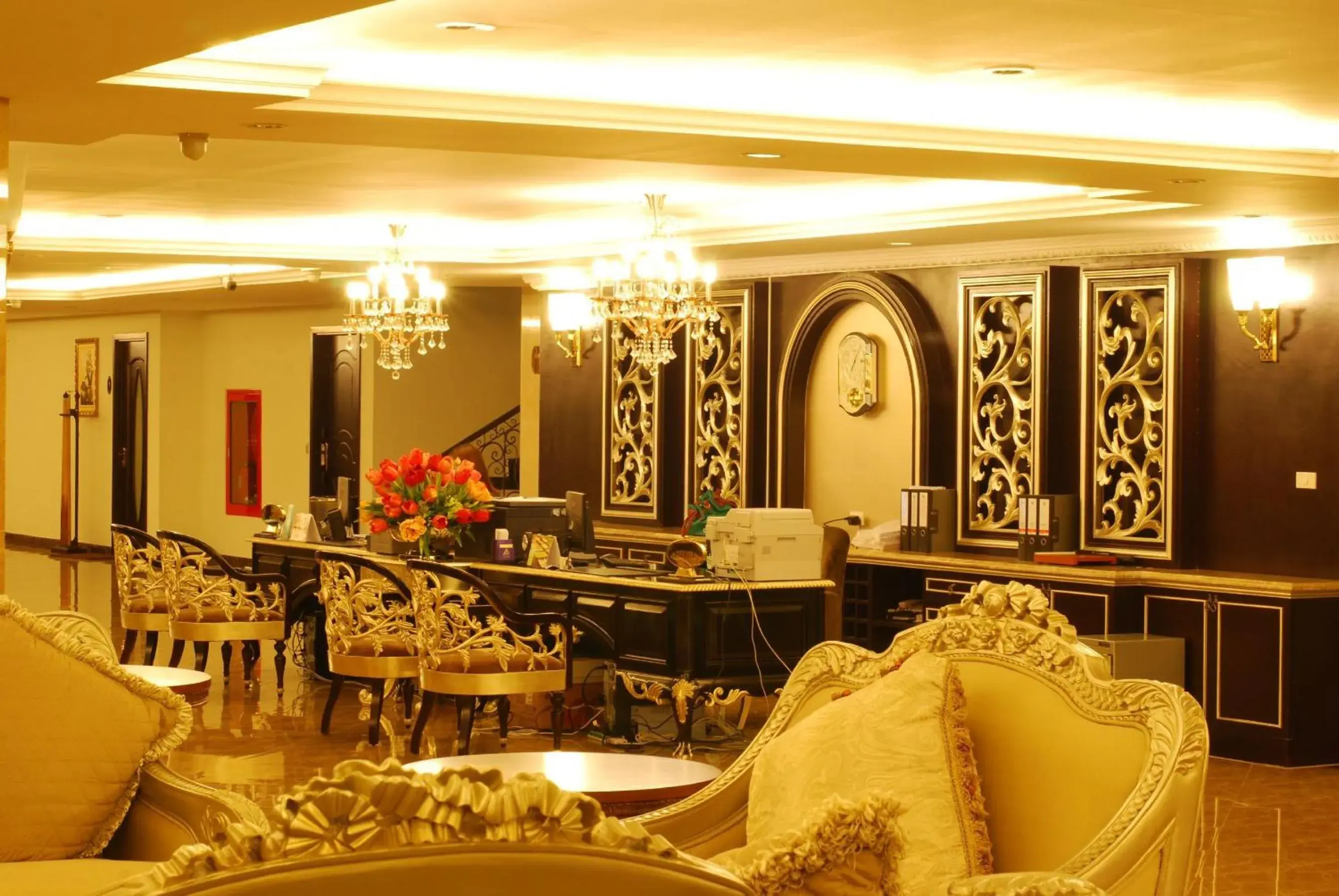 Lobby or reception, Restaurant/Places to Eat in LK Royal Wing