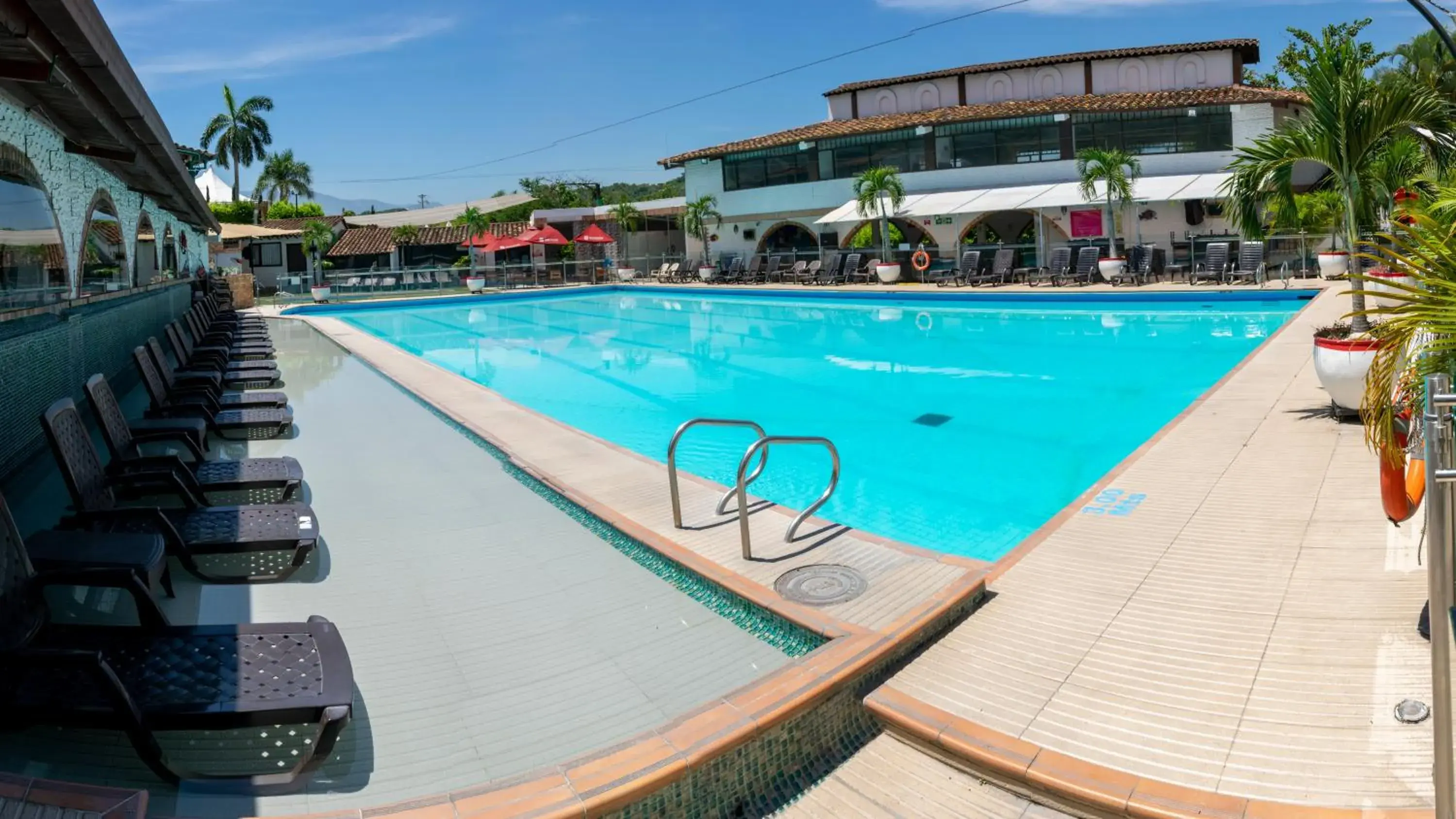 Day, Swimming Pool in Hotel San Juan Internacional