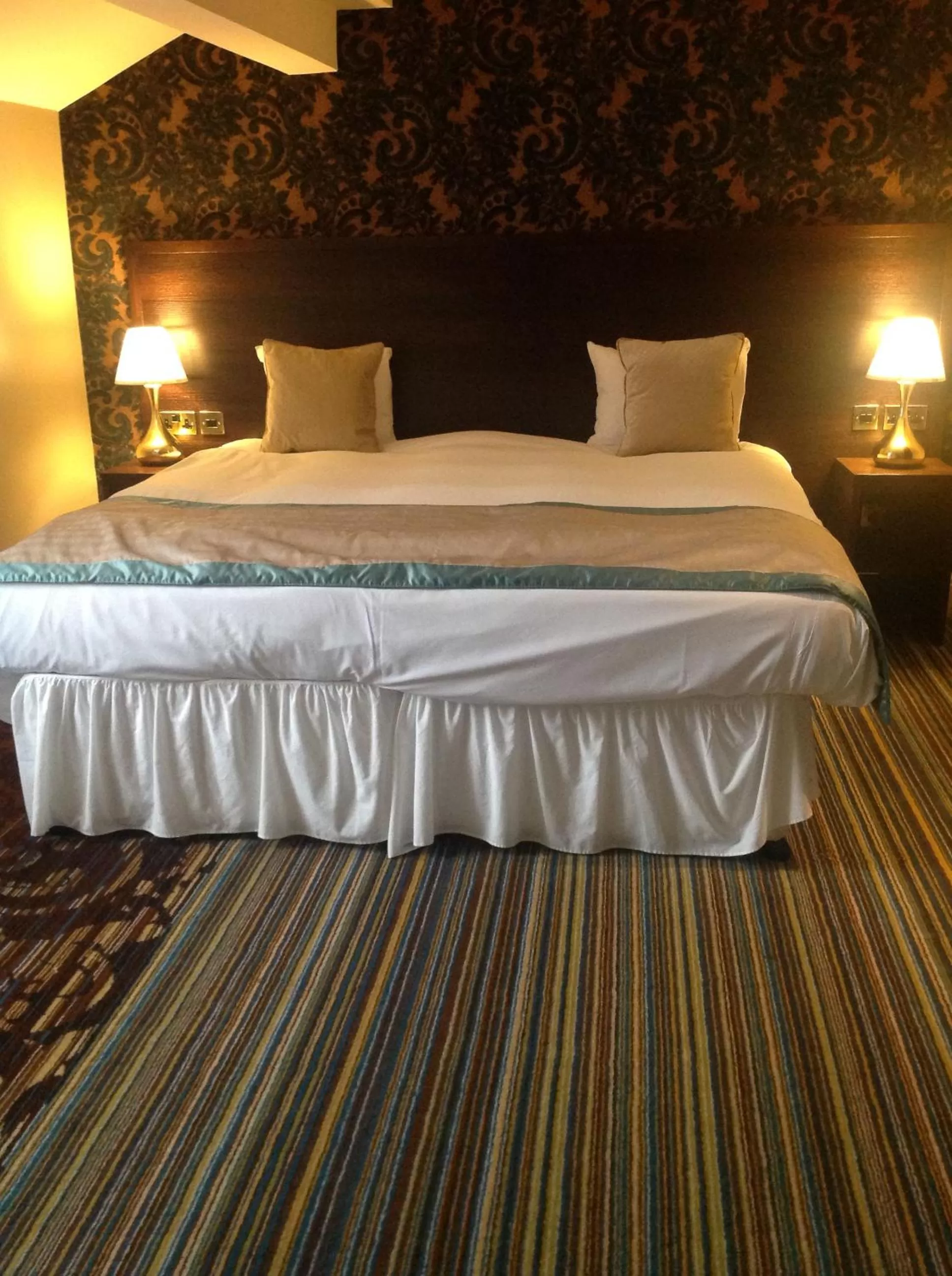 Bedroom, Bed in The Wyndham Arms-Wetherspoon