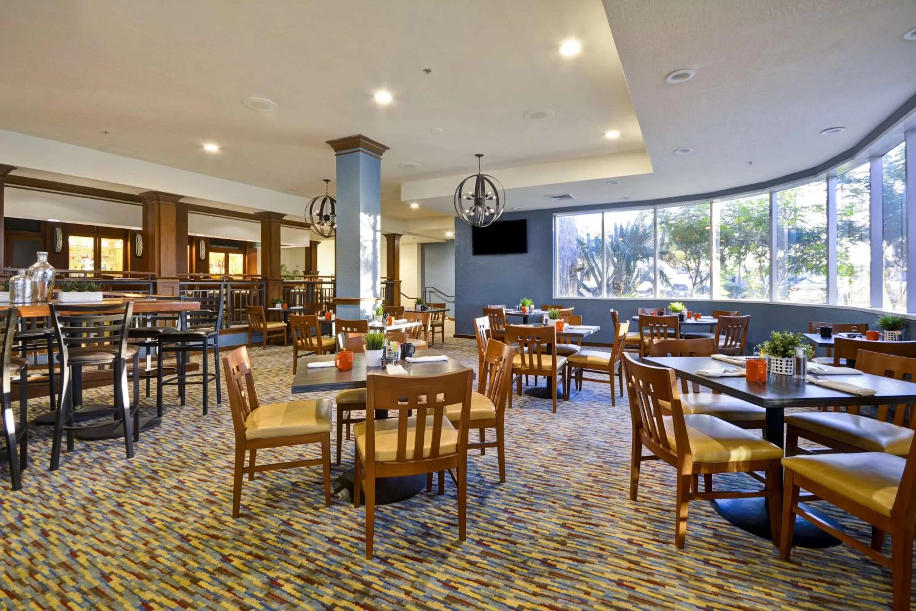 Restaurant/places to eat in DoubleTree by Hilton Phoenix North