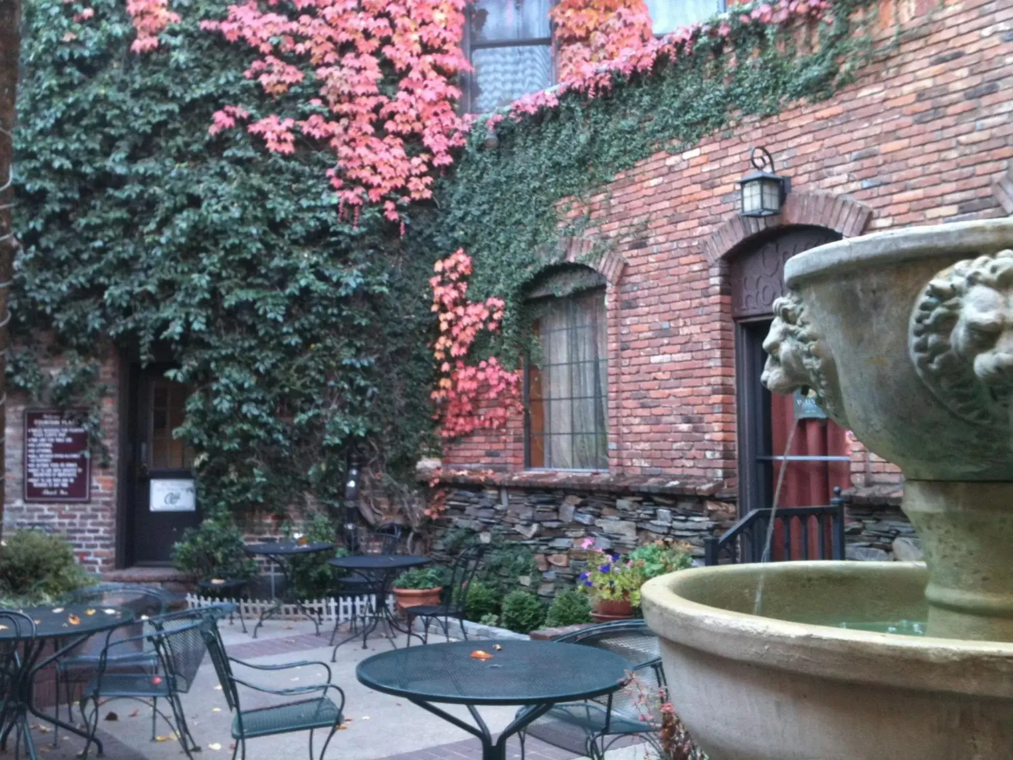 Balcony/Terrace, Restaurant/Places to Eat in Historic Cary House Hotel