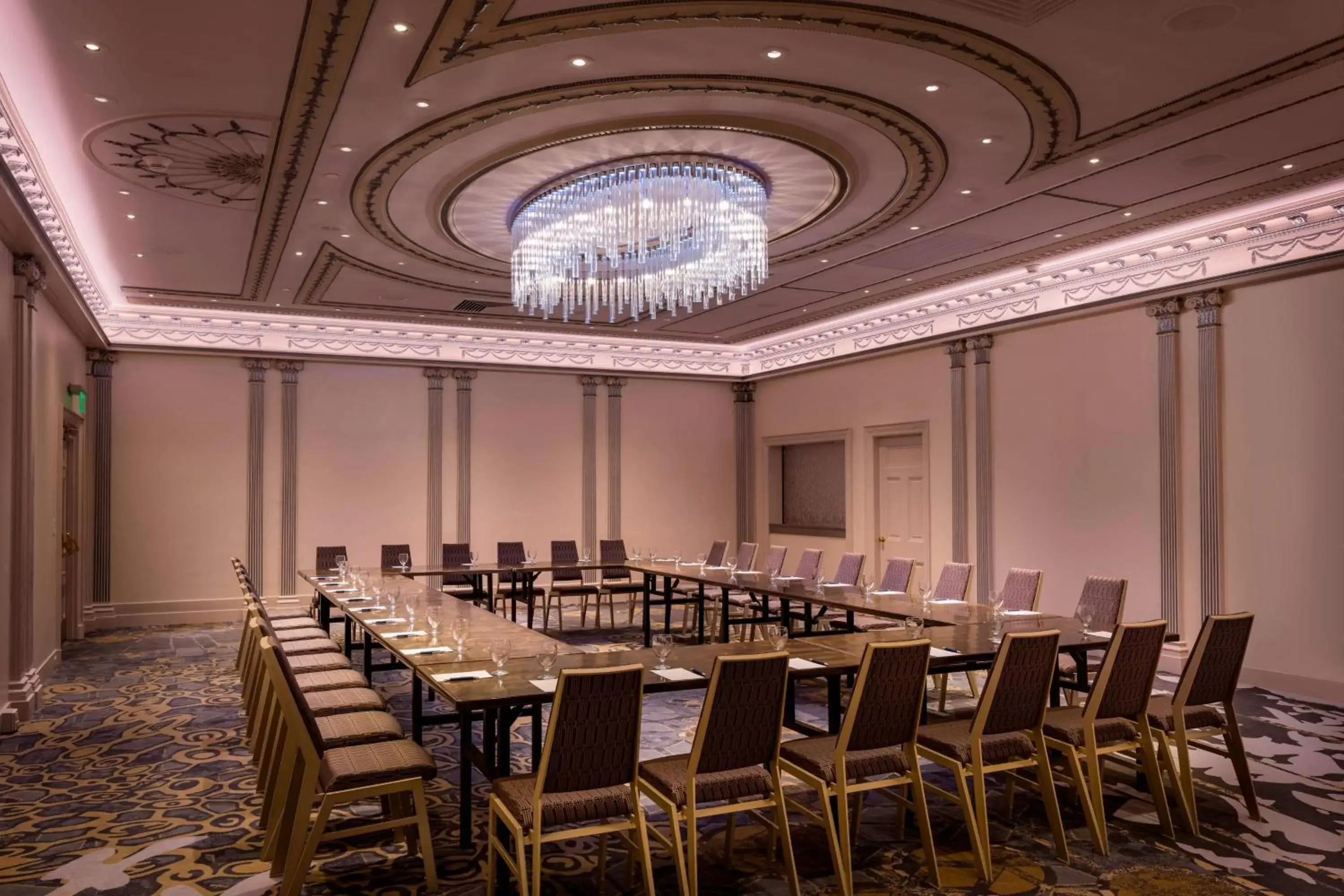 Meeting/conference room in Sheraton Commander Hotel