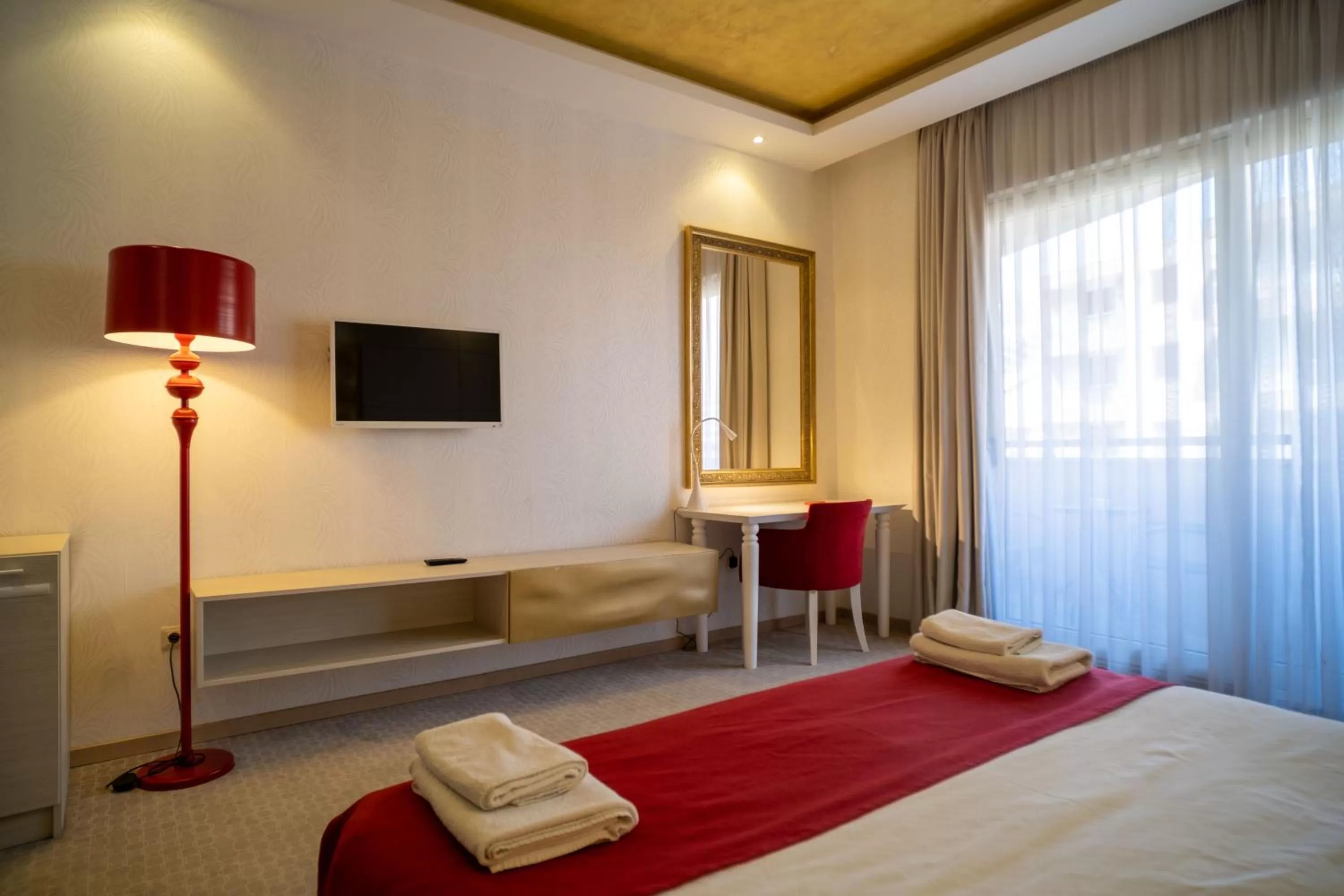 Photo of the whole room, Bed in Hotel Atina