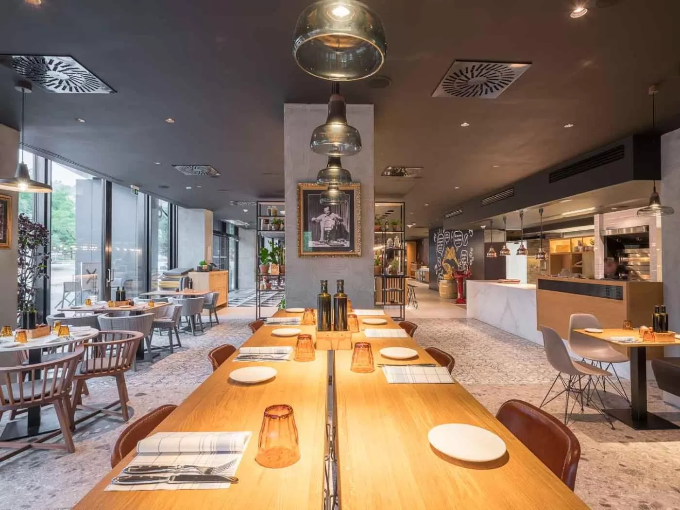 Restaurant/places to eat in Park Inn by Radisson Danube Bratislava