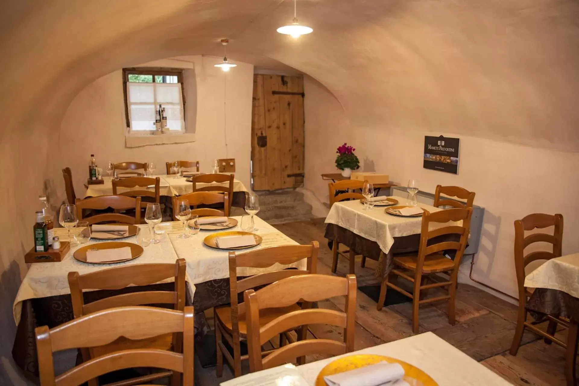 Restaurant/Places to Eat in Hotel Garni Le Corti