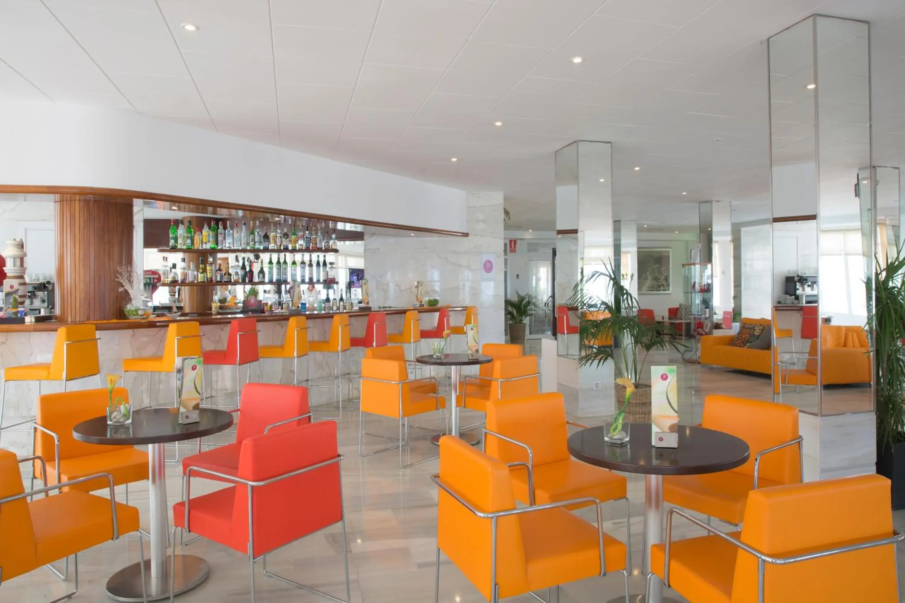 Lobby or reception, Lounge/Bar in Js Miramar