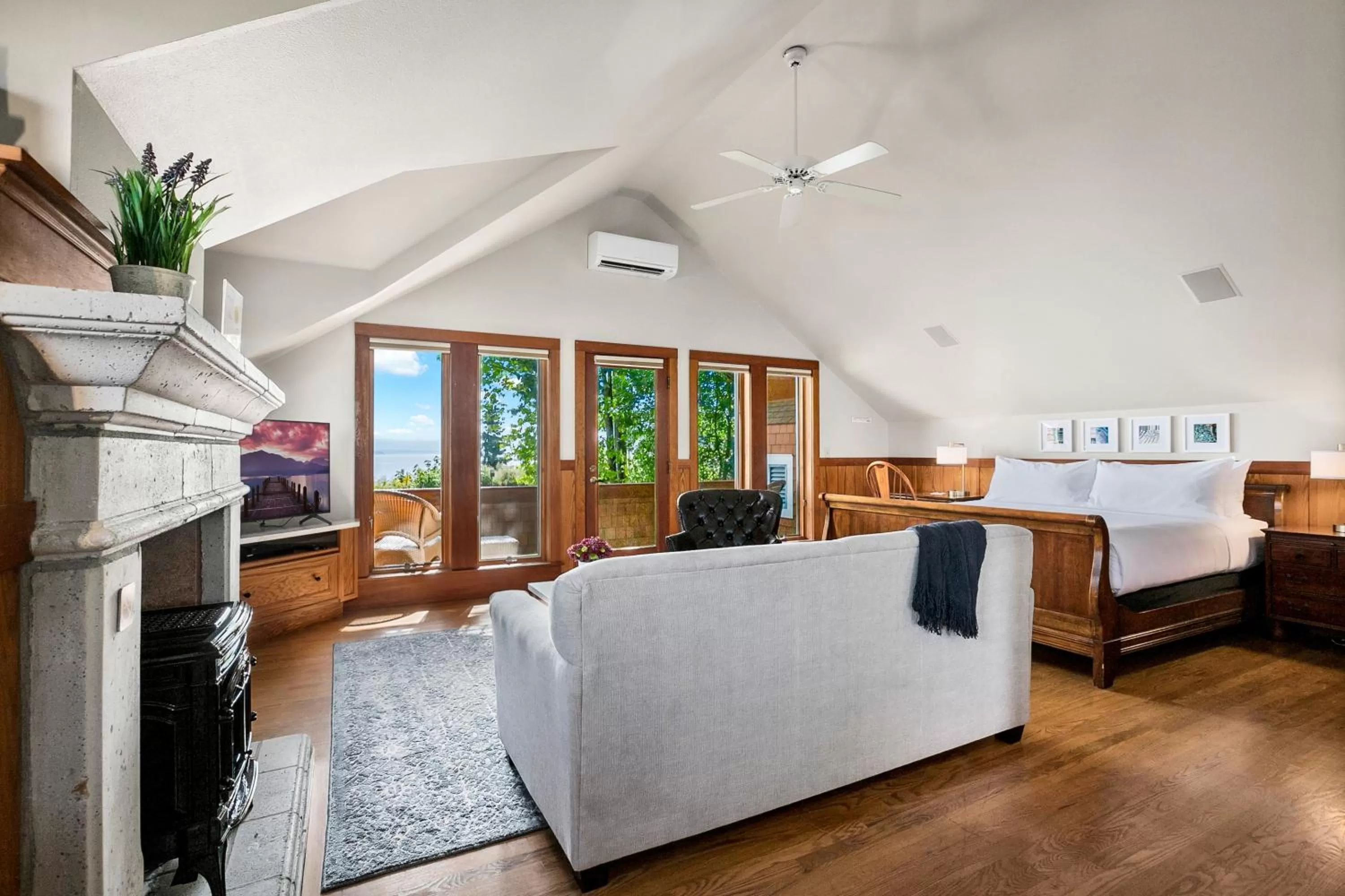 Sea view in Saratoga Inn