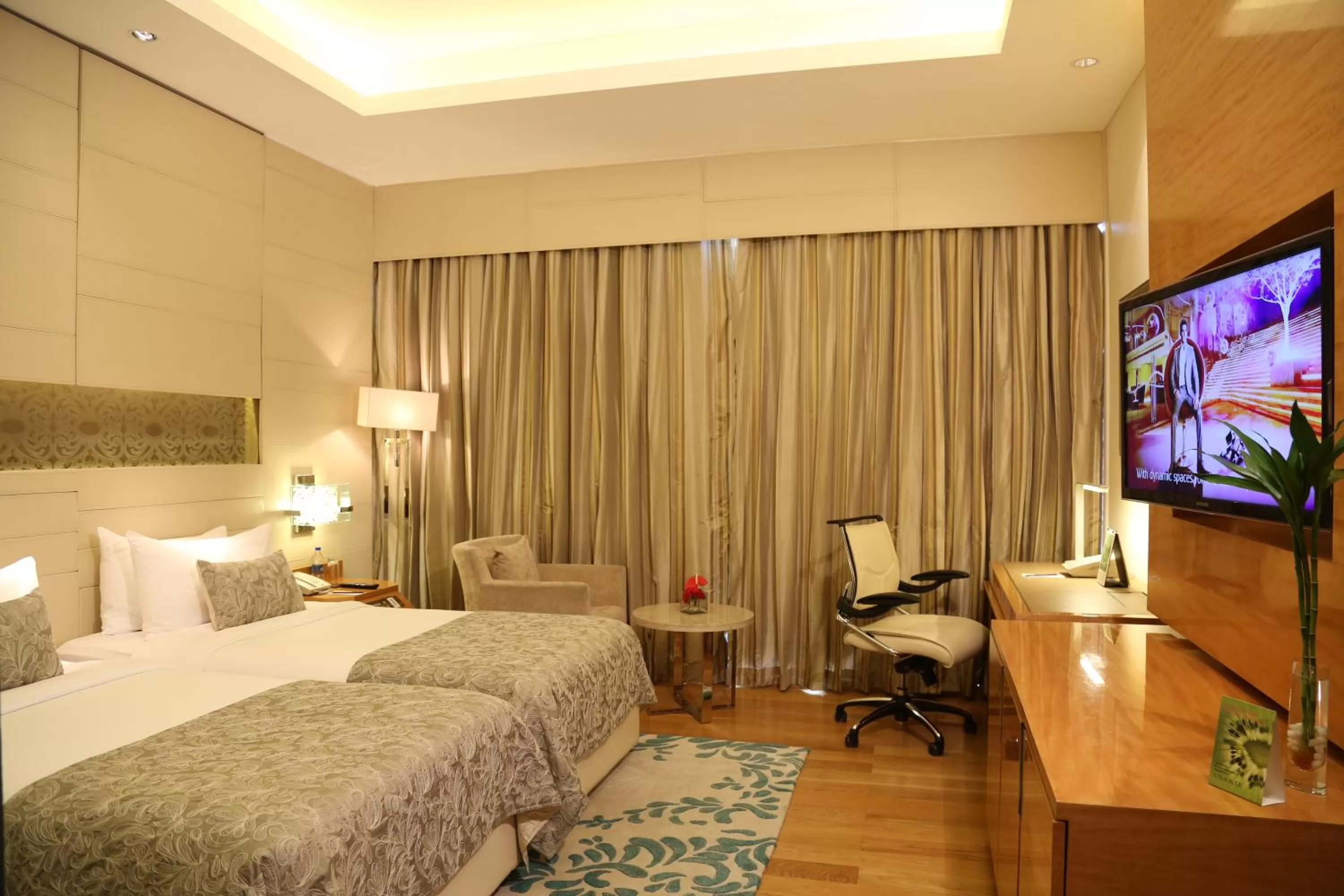 TV and multimedia, Bed in Taj City Centre Gurugram