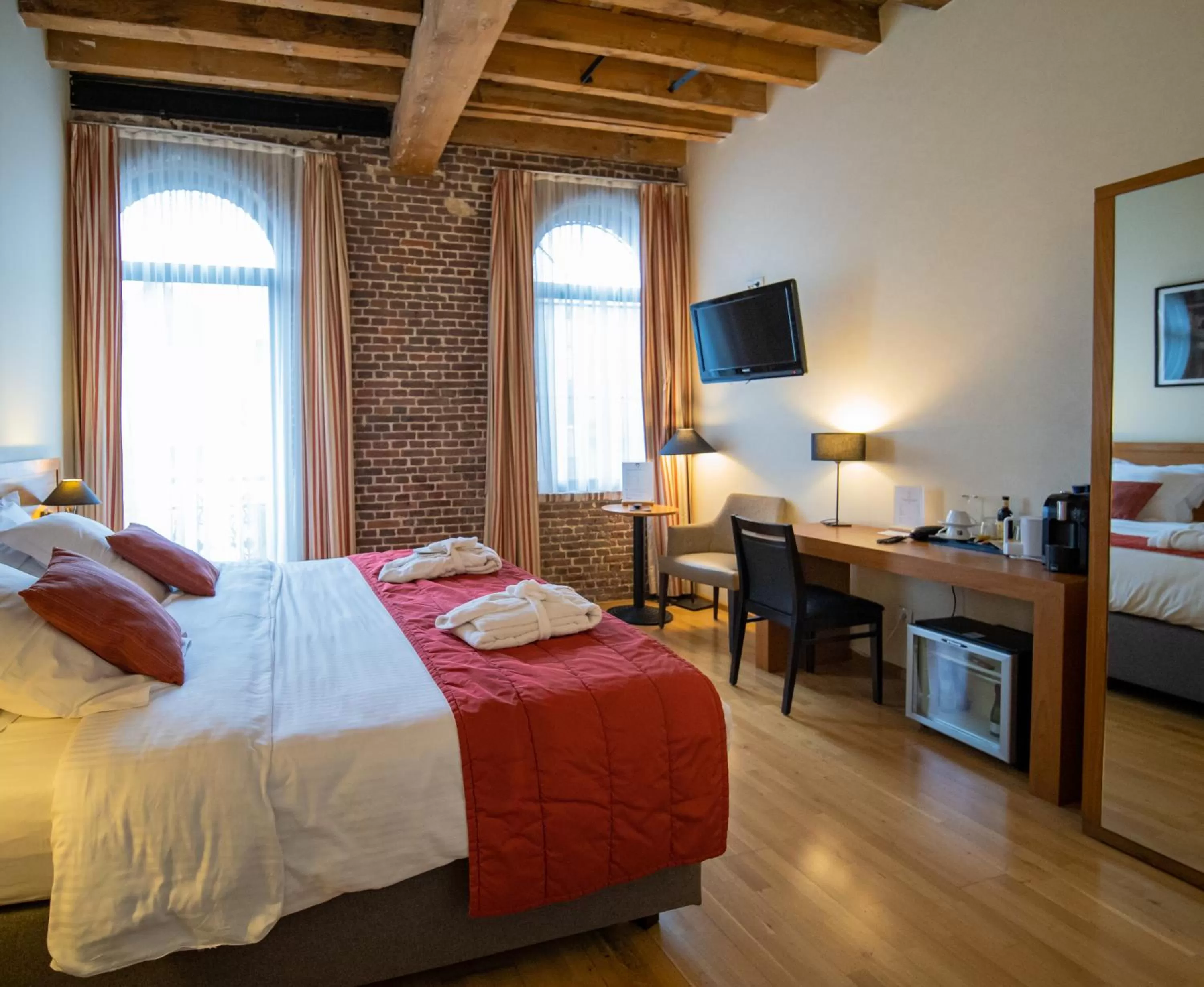 Bed in Ghent River Hotel