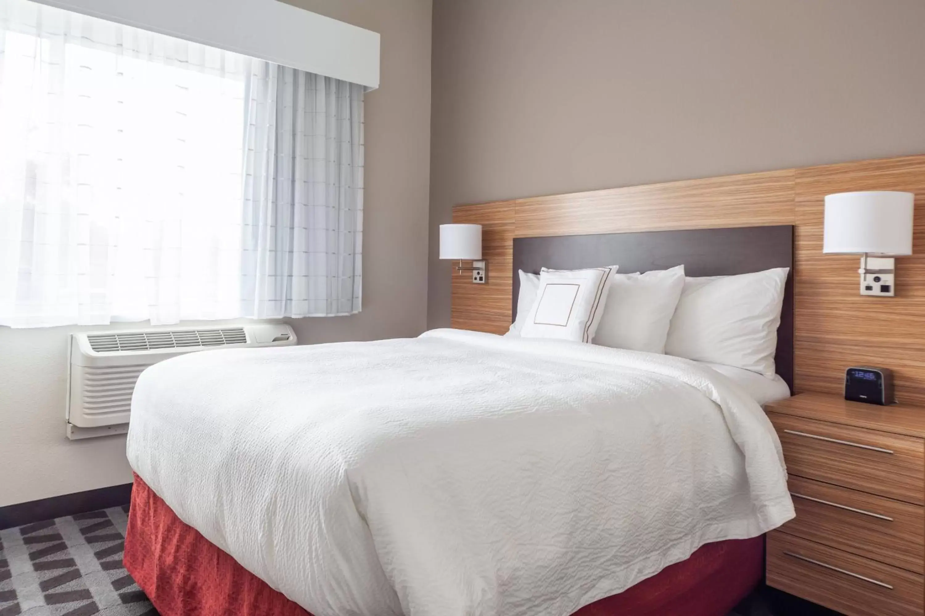 Bedroom, Bed in TownePlace Suites by Marriott Front Royal