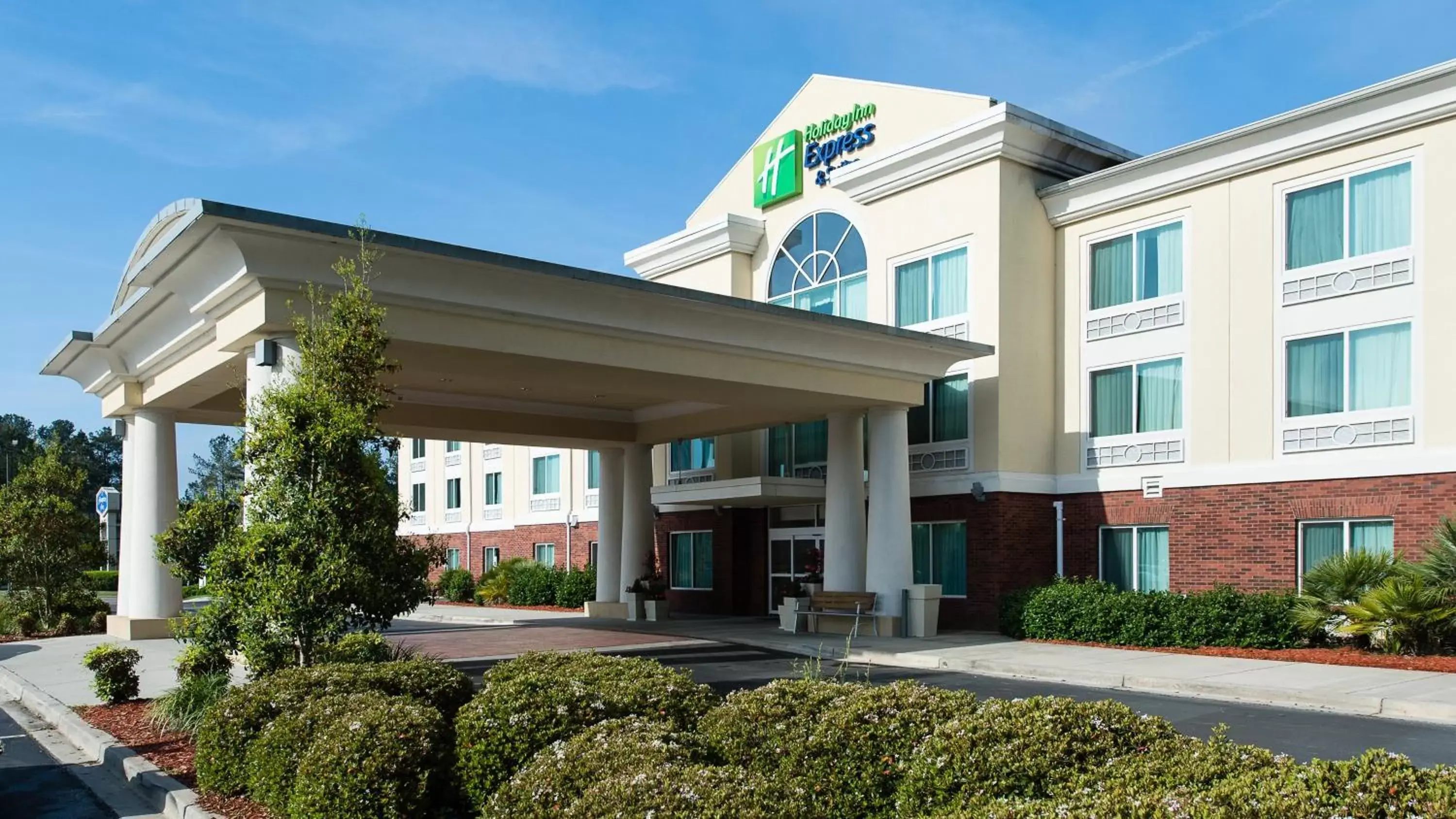 Property Building in Holiday Inn Express & Suites Walterboro, an IHG Hotel