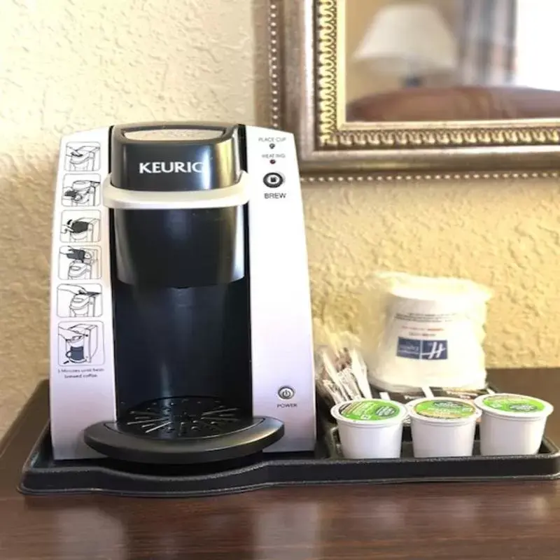 Coffee/tea facilities in Holiday Inn Express and Suites Allentown West, an IHG Hotel