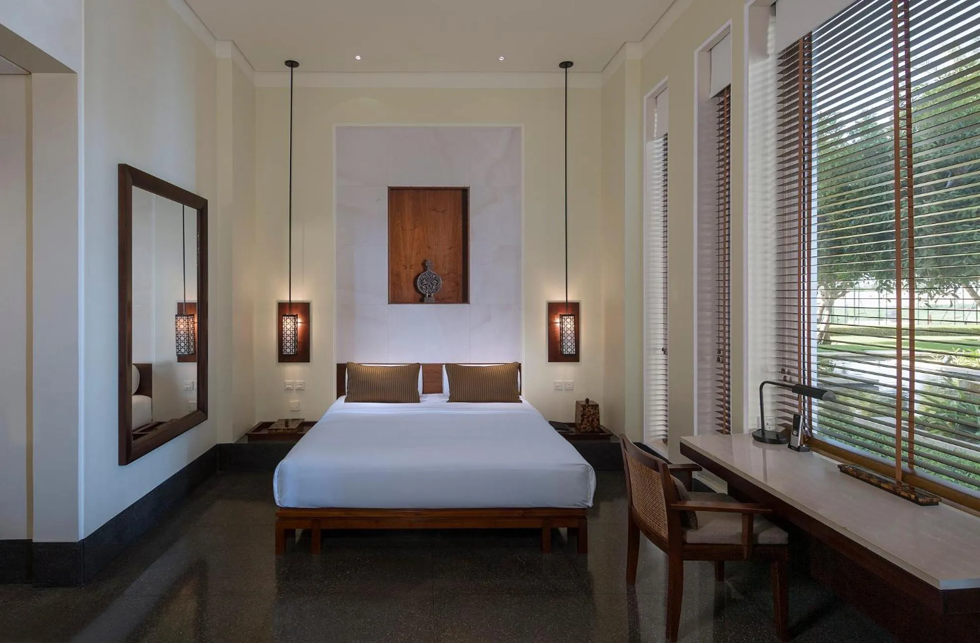 Photo of the whole room, Bed in The Chedi Muscat