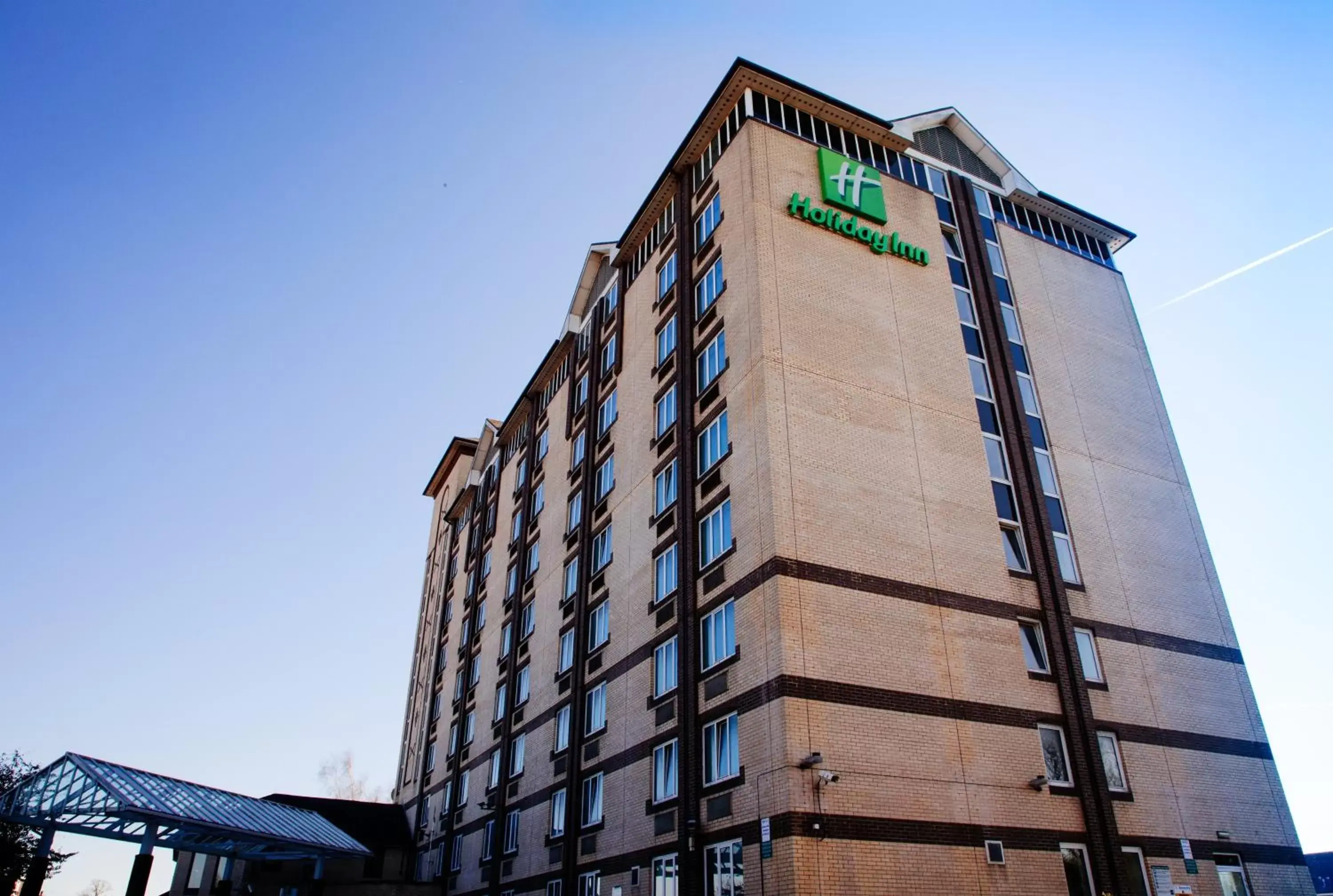 Property building in Holiday Inn Slough Windsor, an IHG Hotel