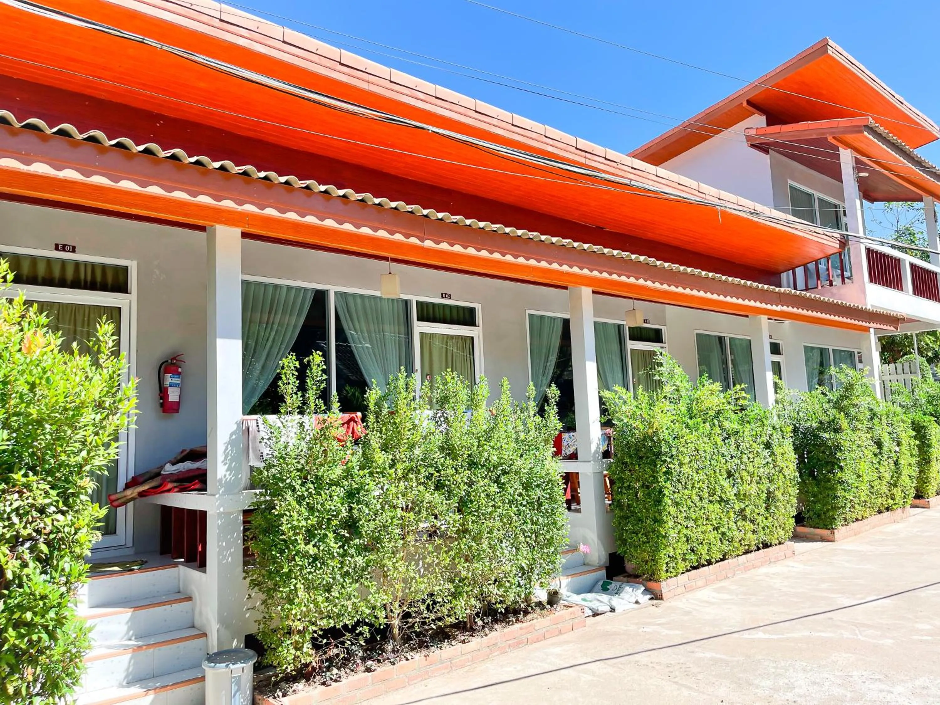 Lanta Paradise Beach Resort