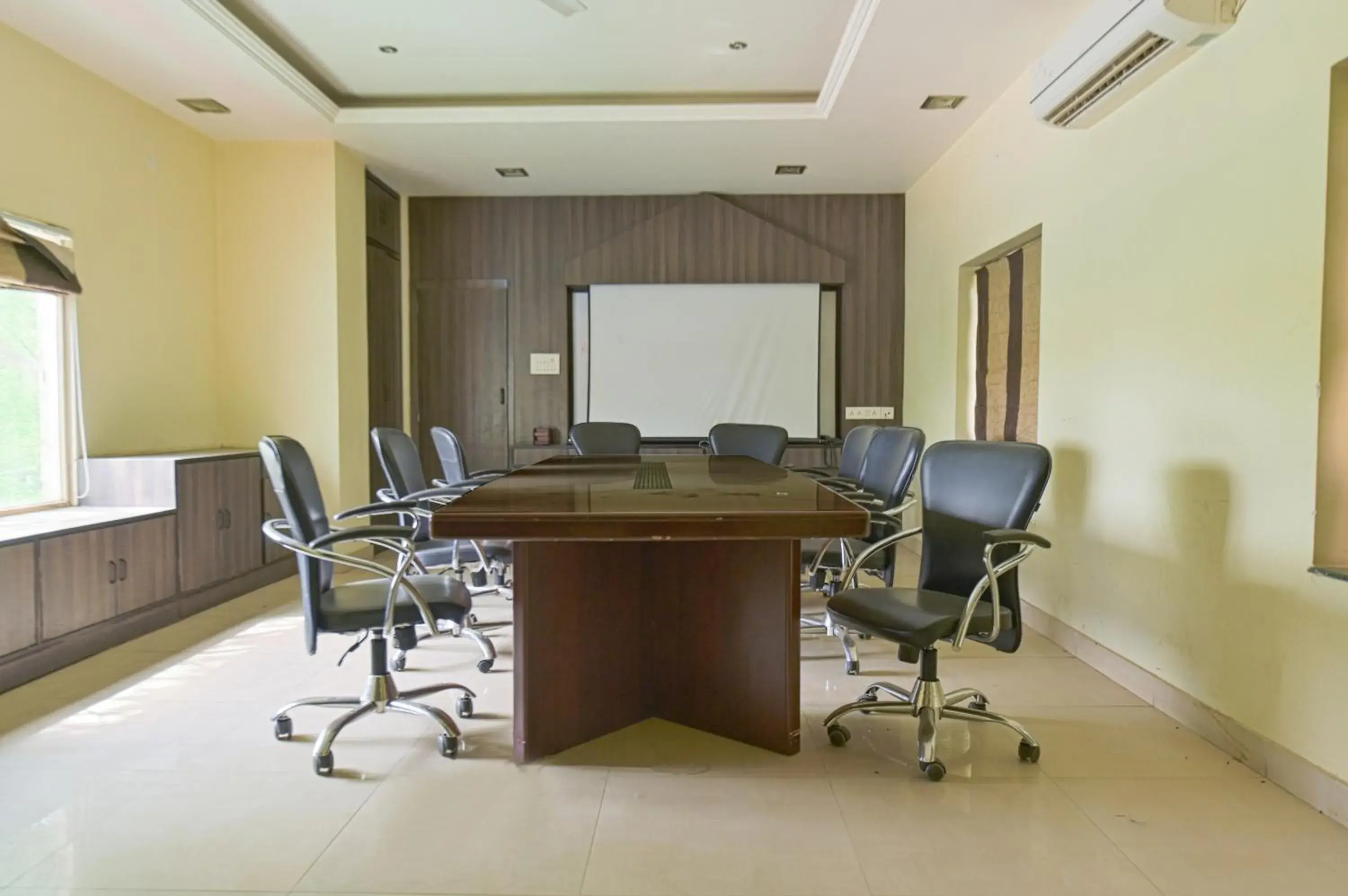 TV and multimedia, Business Area/Conference Room in The Byke Grassfield Resort
