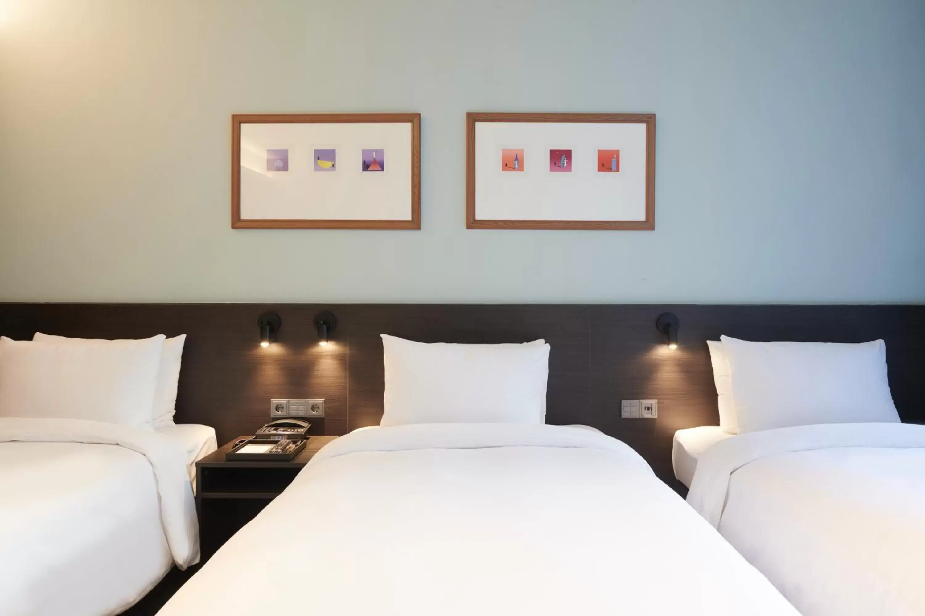 Photo of the whole room, Bed in Nine Tree Premier Hotel Seoul Pangyo