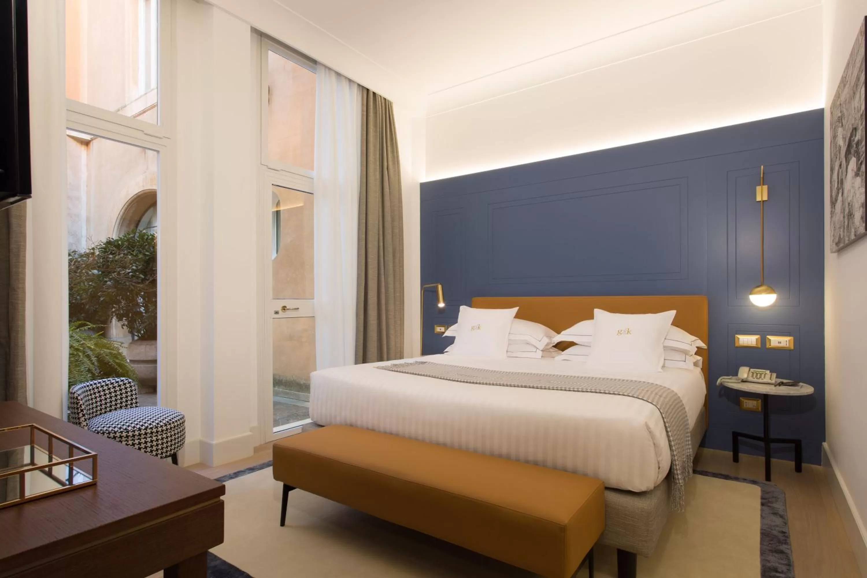 Bed in Elizabeth Unique Hotel | a Member of Design Hotels™