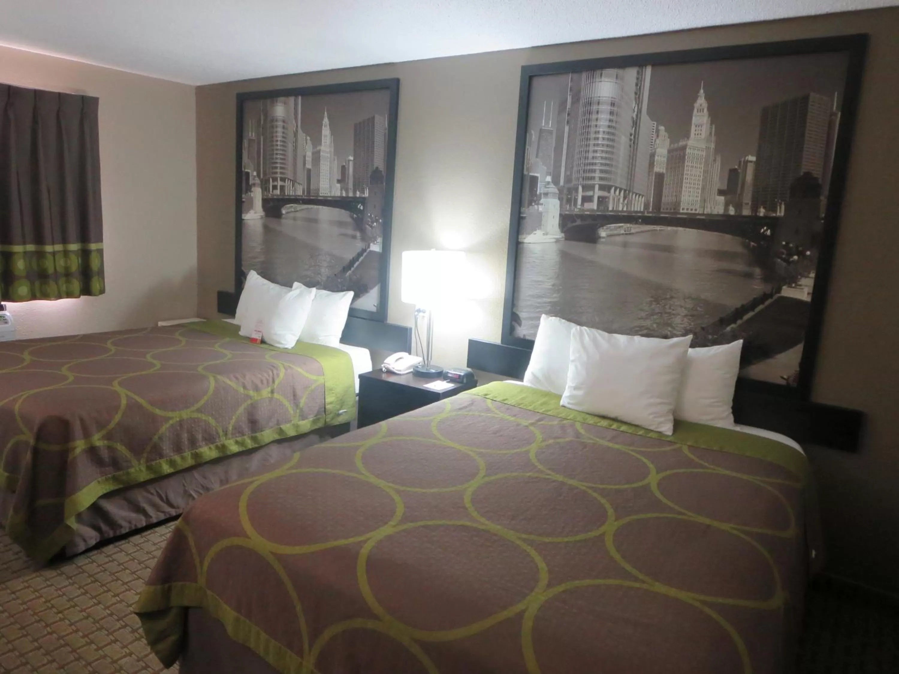 Bed in Super 8 by Wyndham Mundelein/Libertyville Area