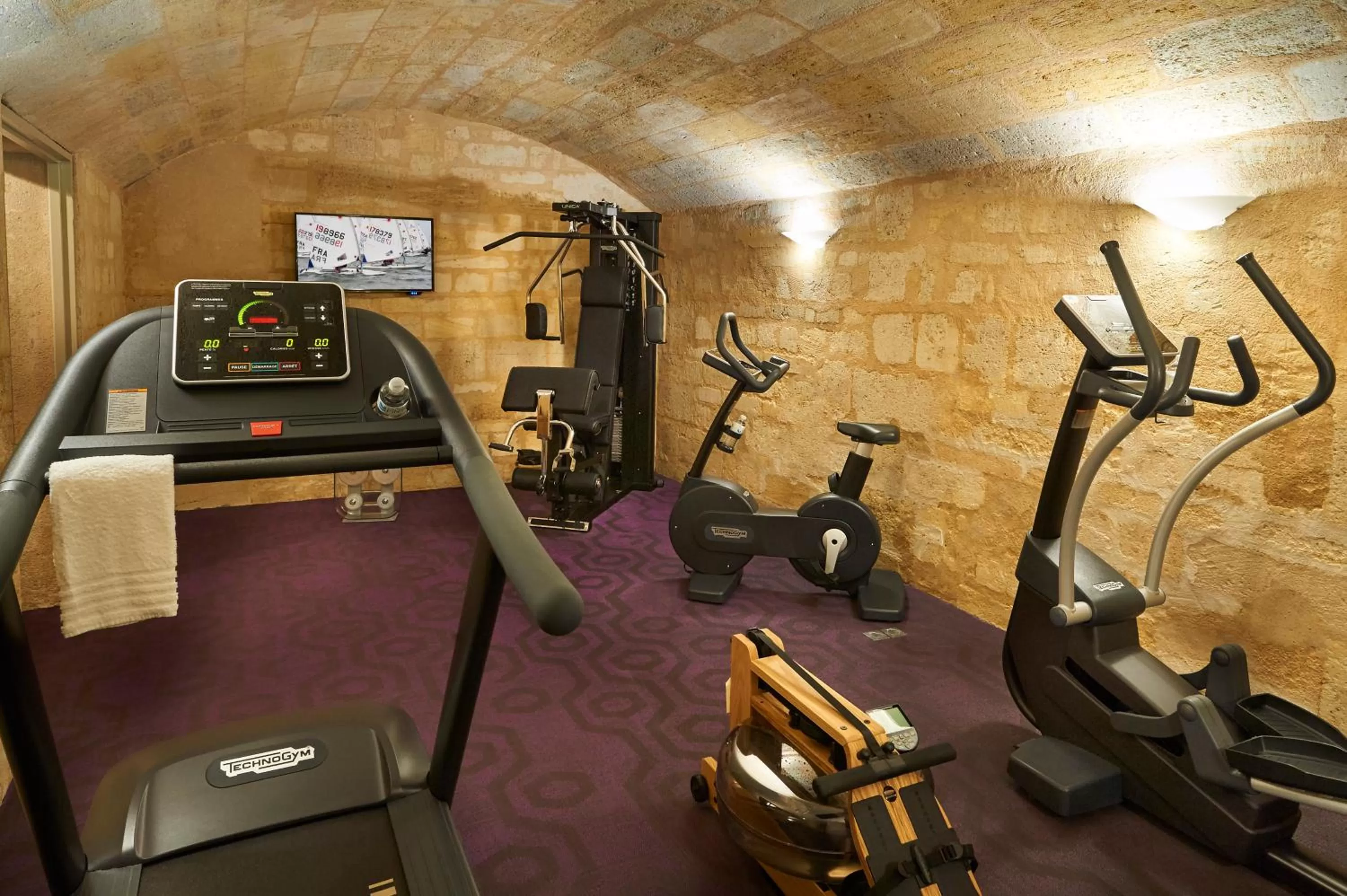 Fitness centre/facilities in Best Western Premier HBEO Bordeaux Centre