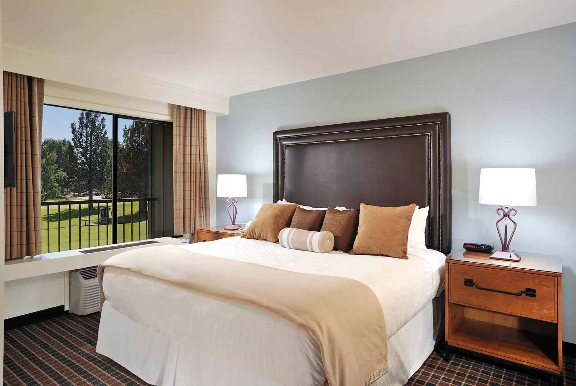 Bedroom, Bed in The Lodge at Eagle Crest Bedroom, Bed in The Lodge at Eagle Crest