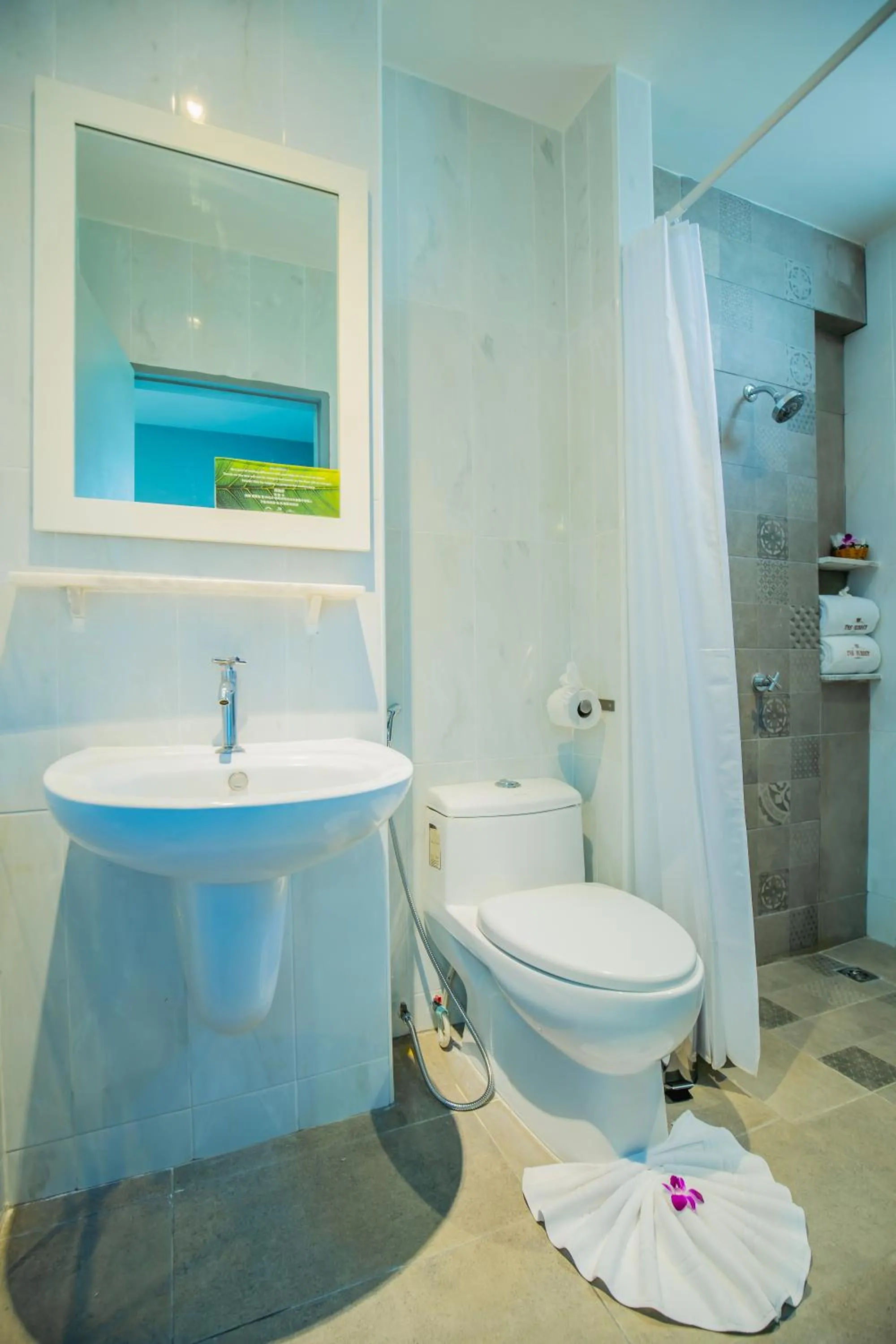 Toilet in The Rubber Hotel Phuket